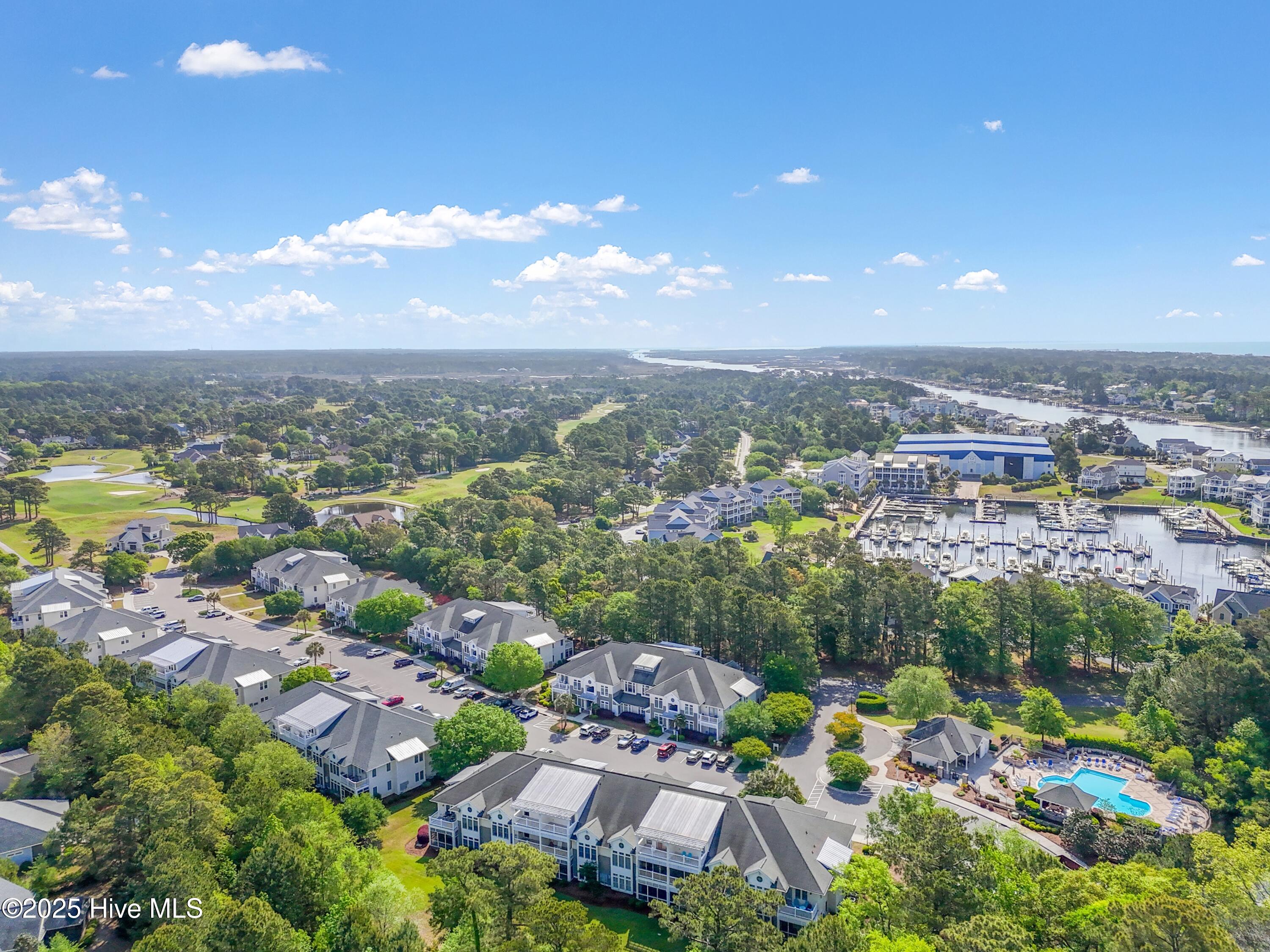 2537 St James Drive SE Apt 1011
