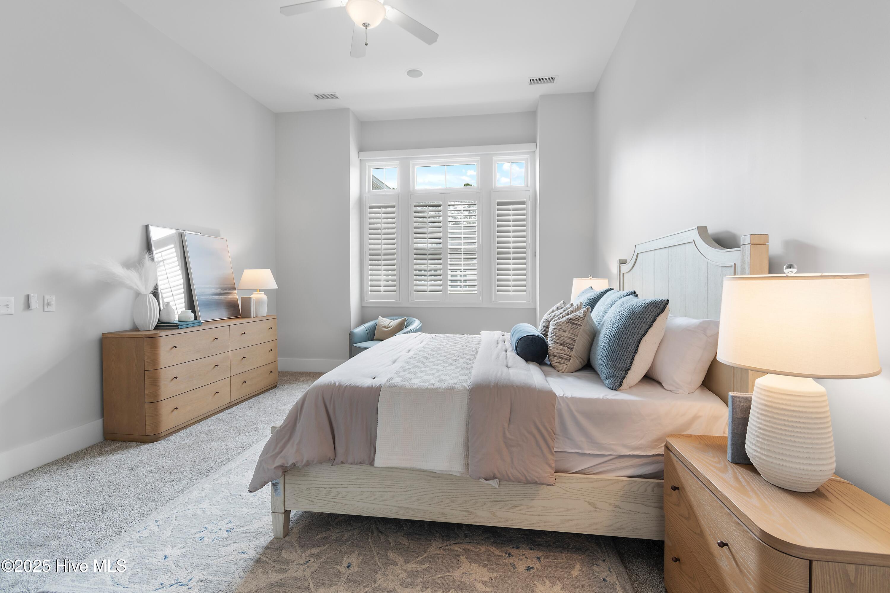 2537 St James Drive SE Apt 1011