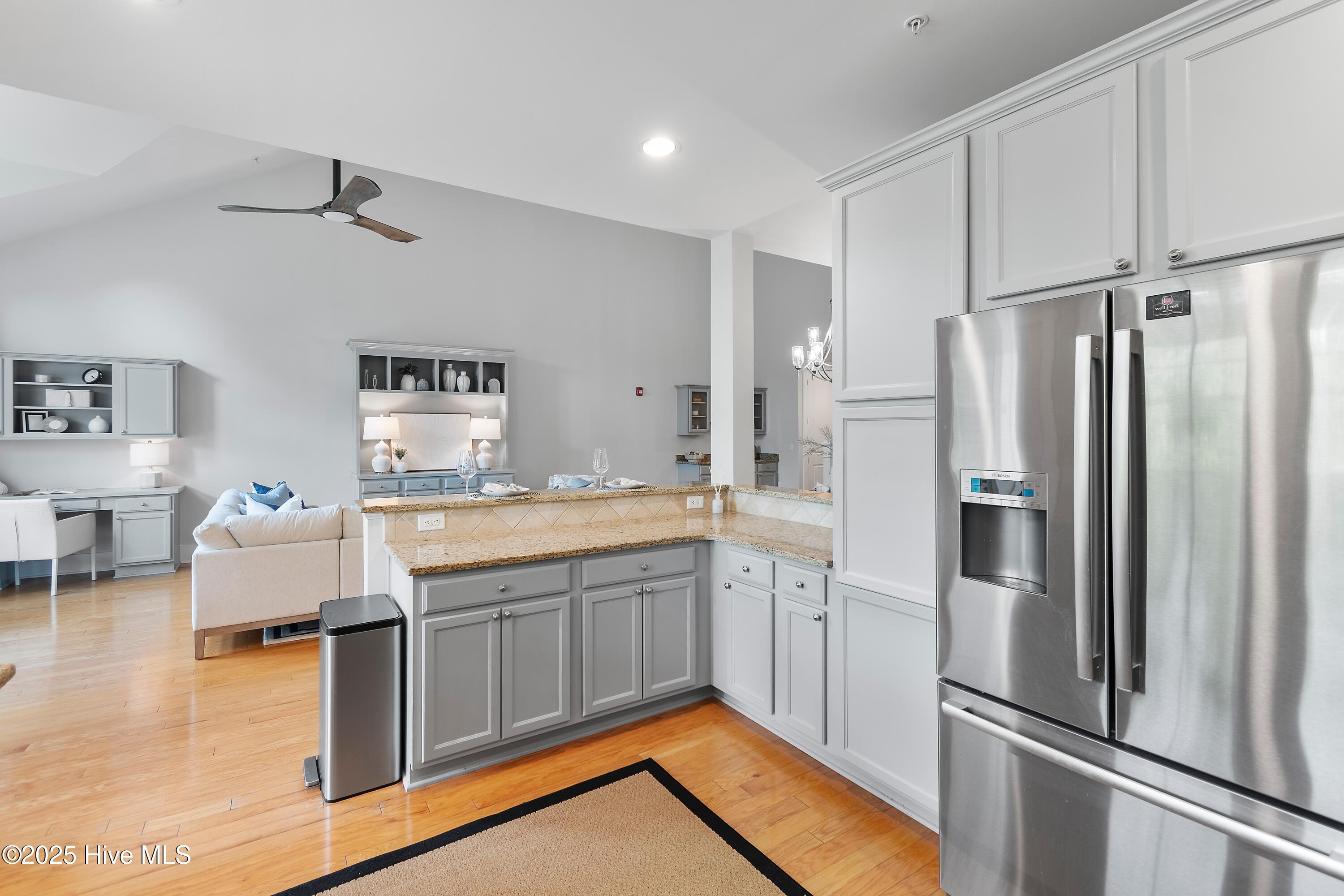 2537 St James Drive SE Apt 1011