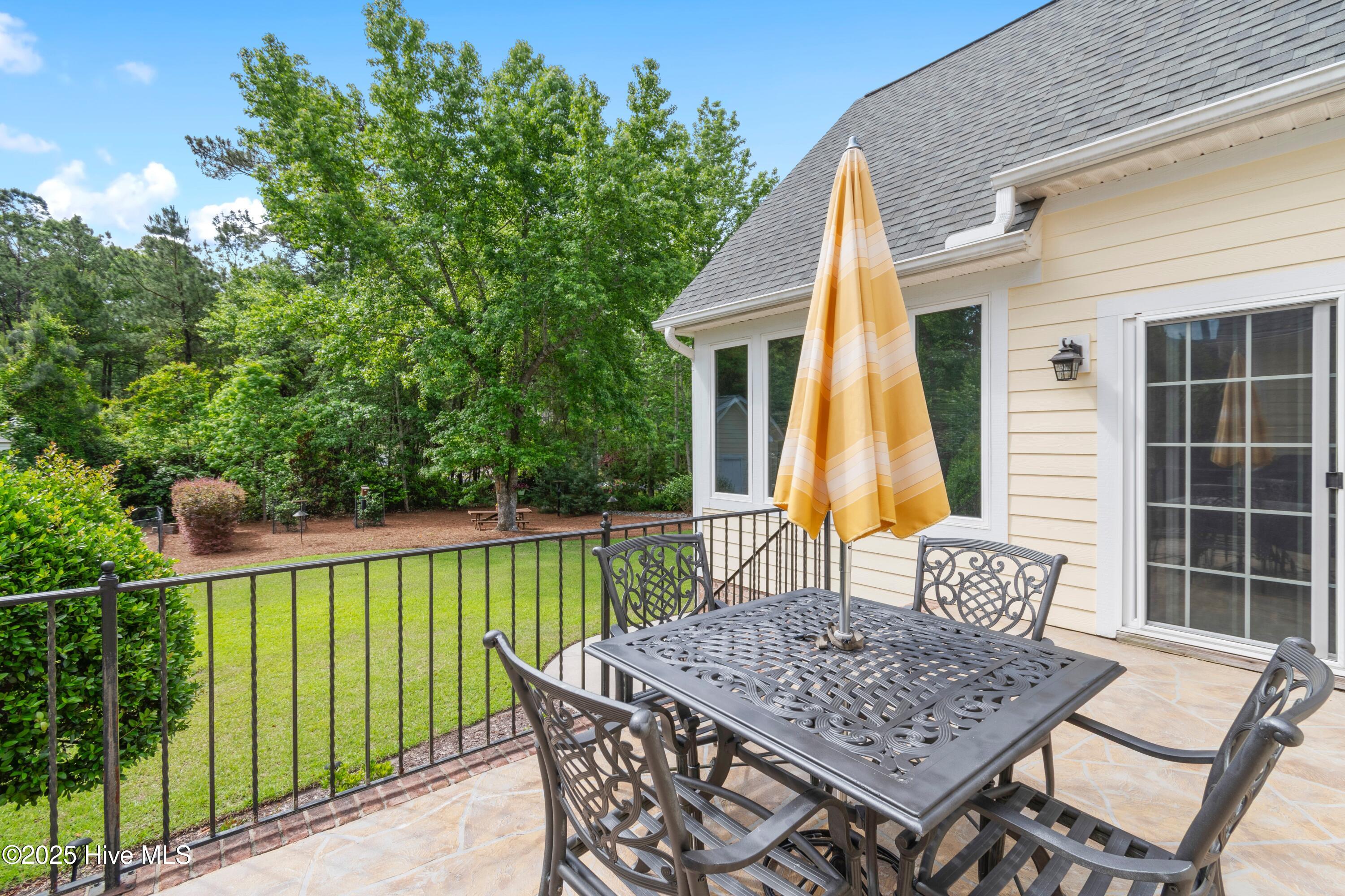 3402 Greenleaf Court