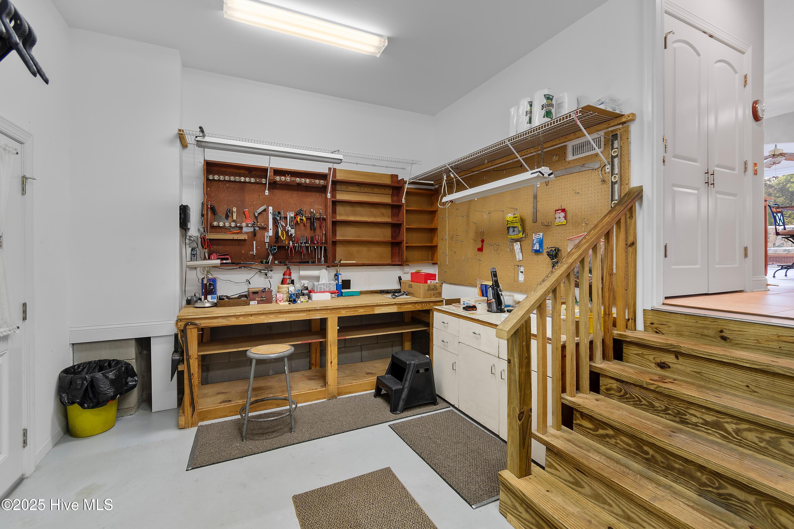 3402 Greenleaf Court
