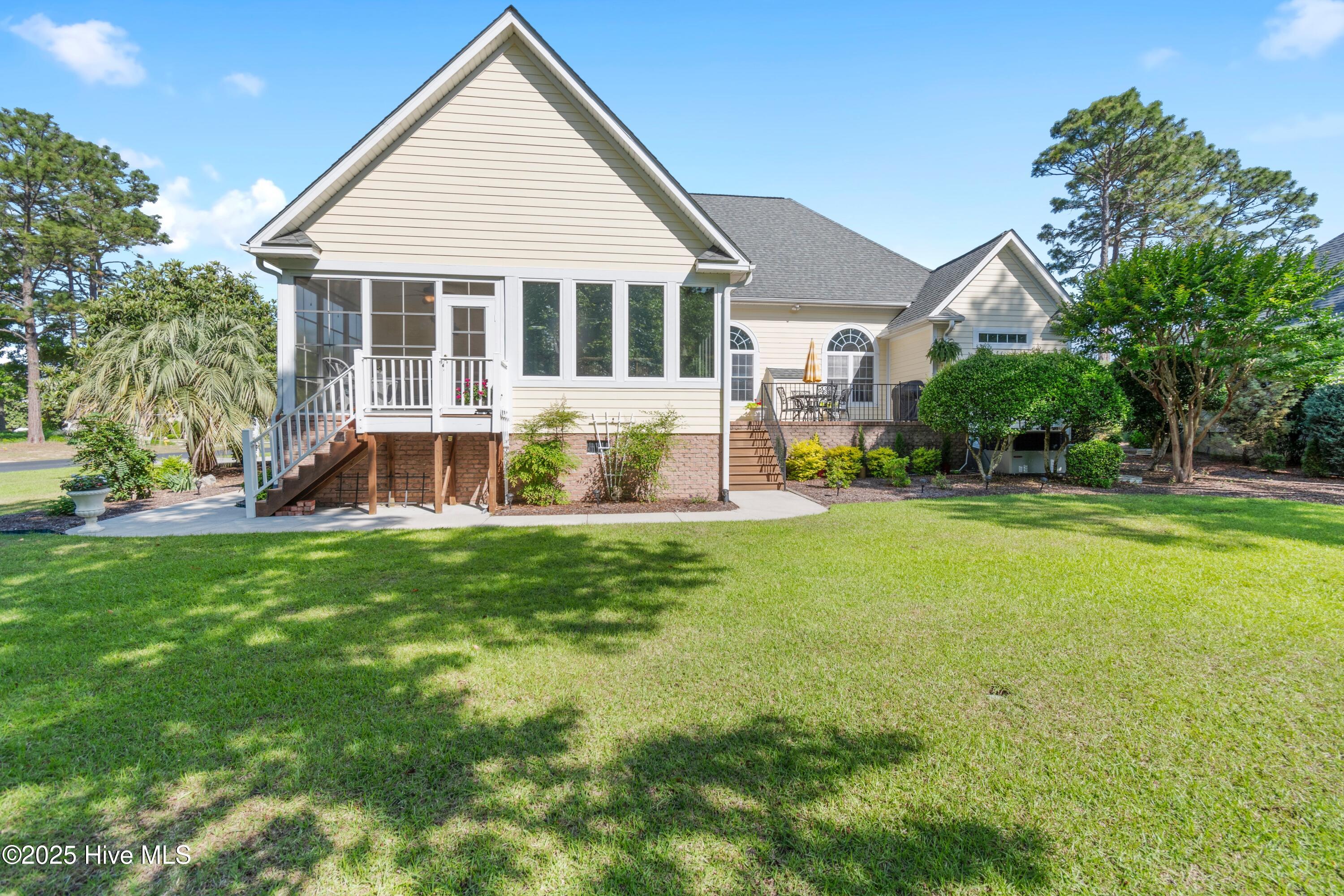 3402 Greenleaf Court