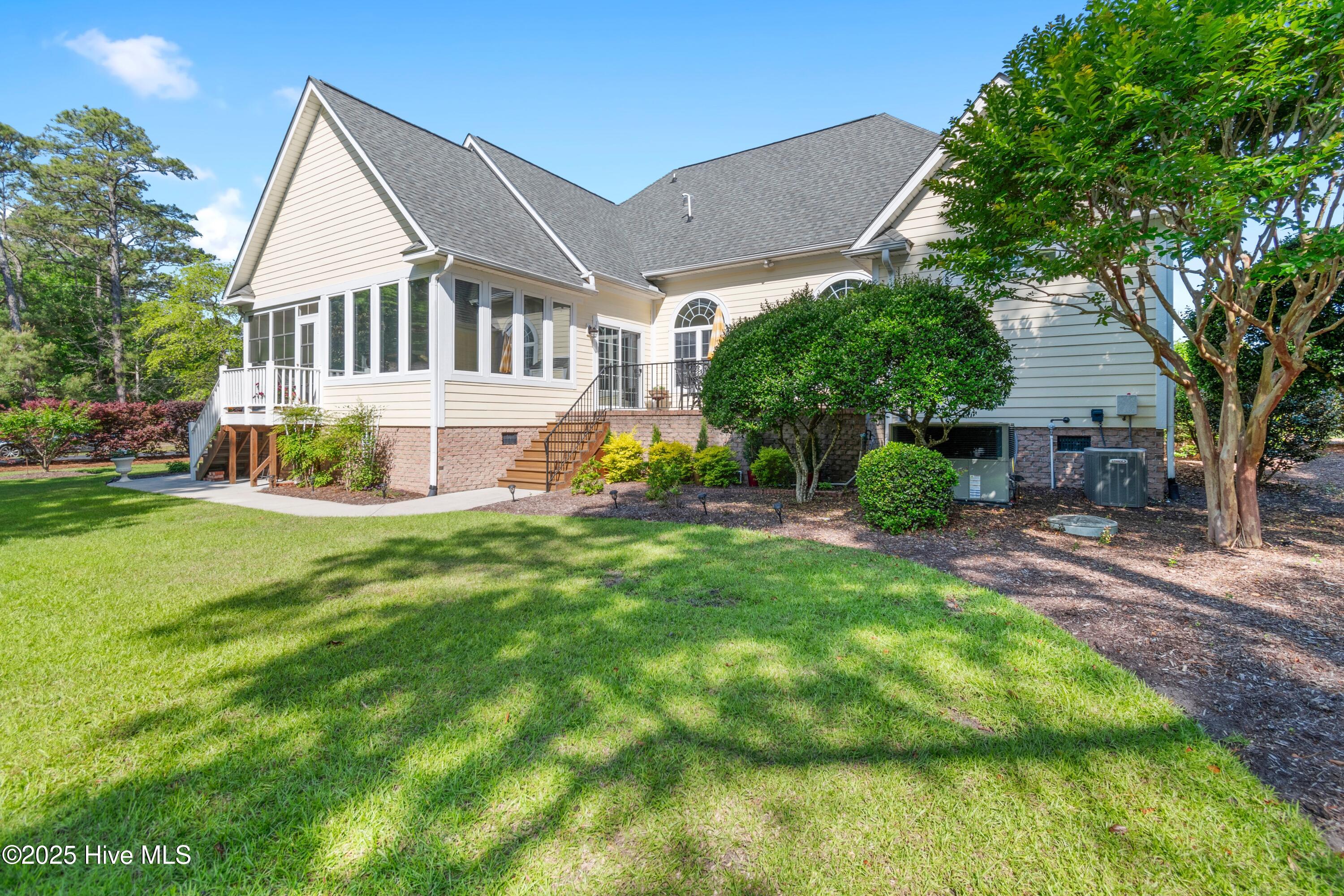 3402 Greenleaf Court