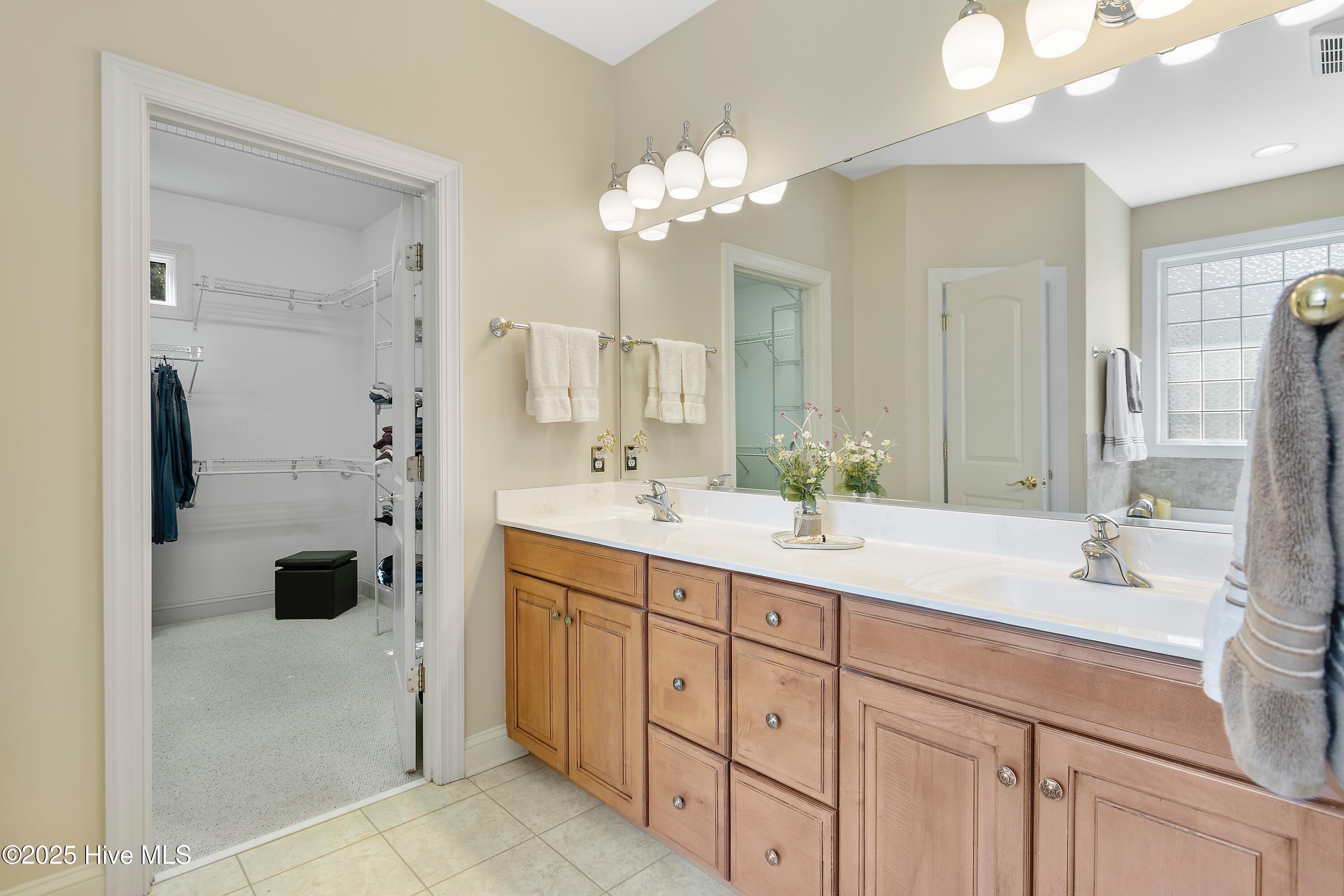 3402 Greenleaf Court