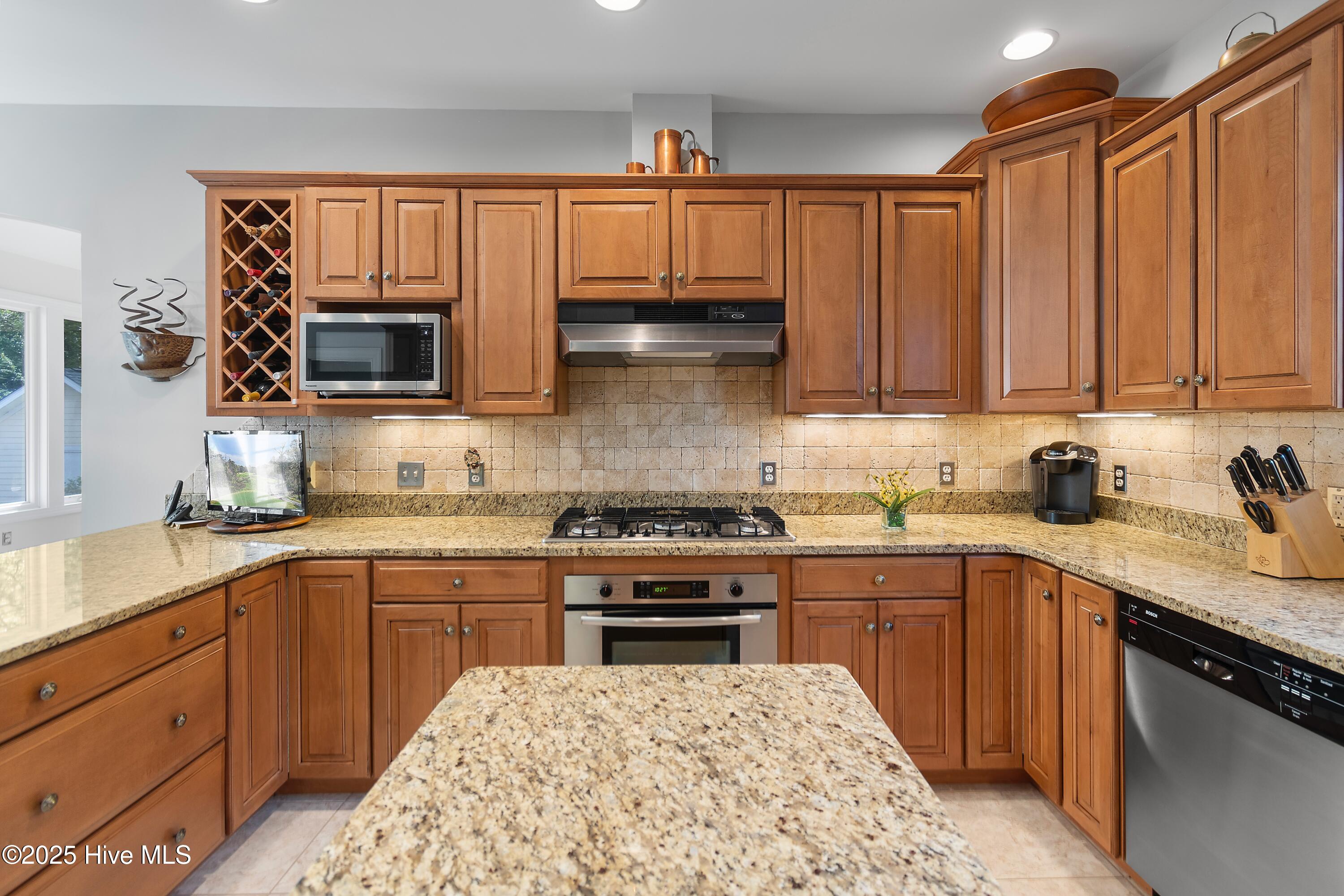 3402 Greenleaf Court