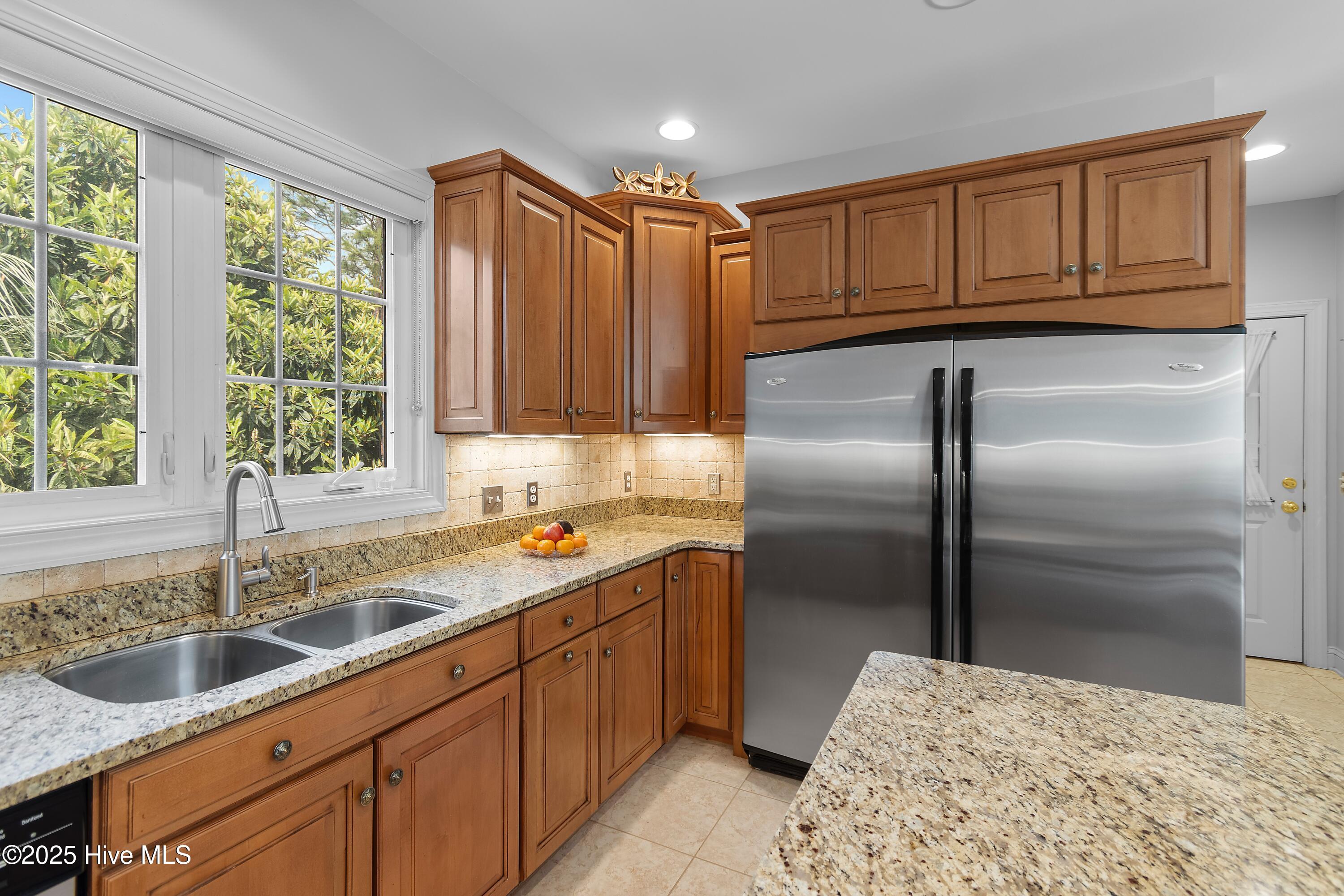 3402 Greenleaf Court