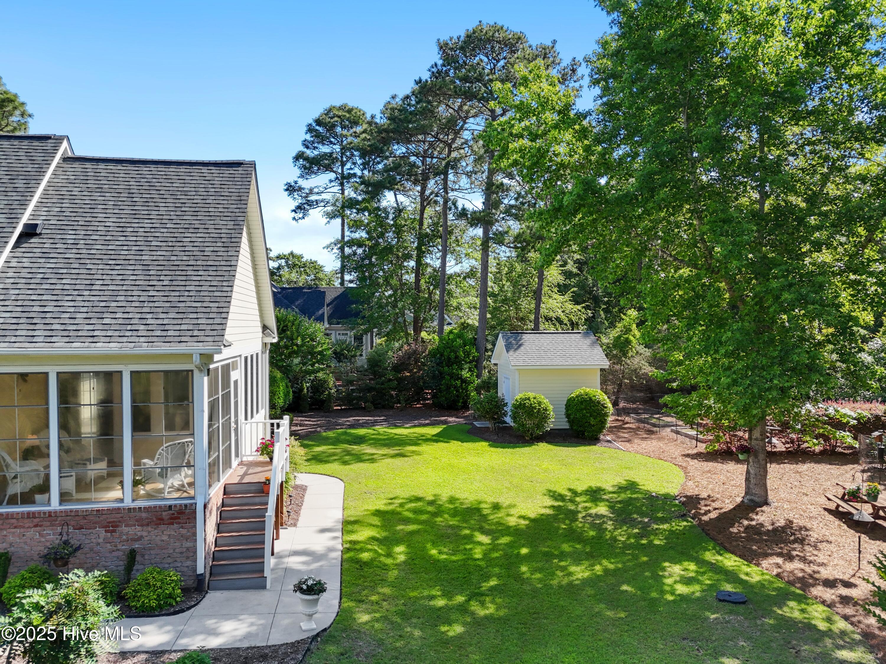 3402 Greenleaf Court