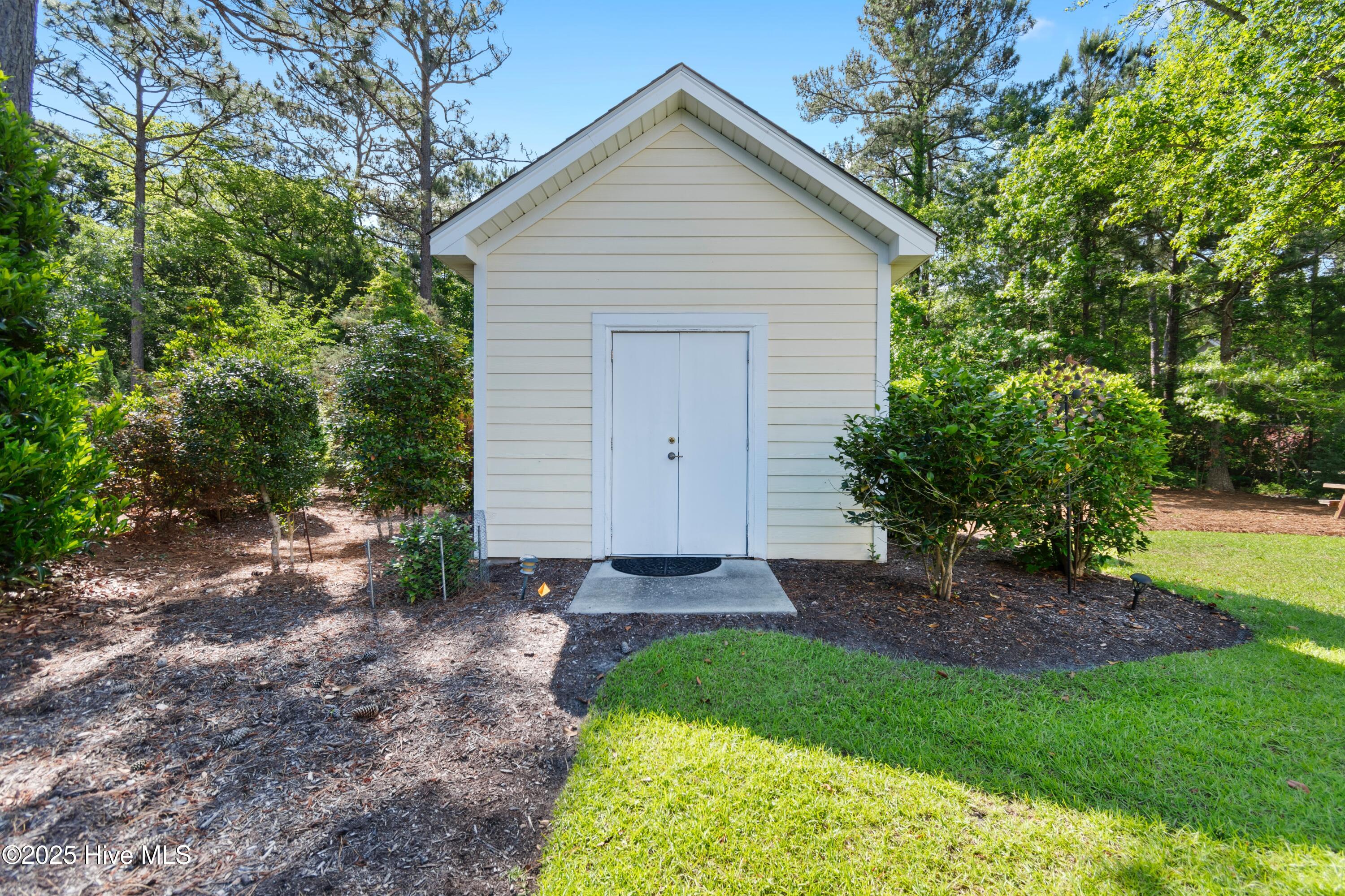 3402 Greenleaf Court
