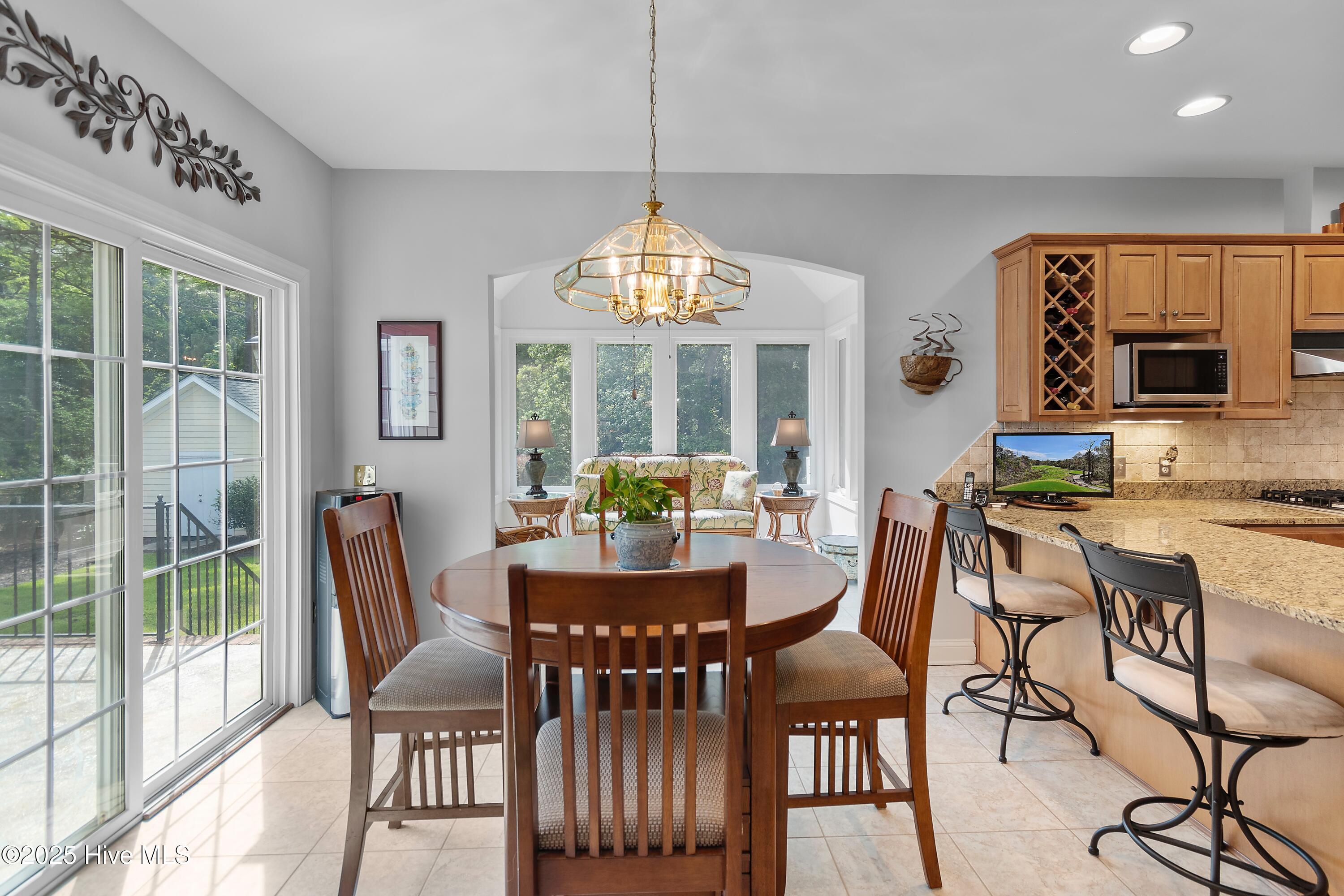 3402 Greenleaf Court