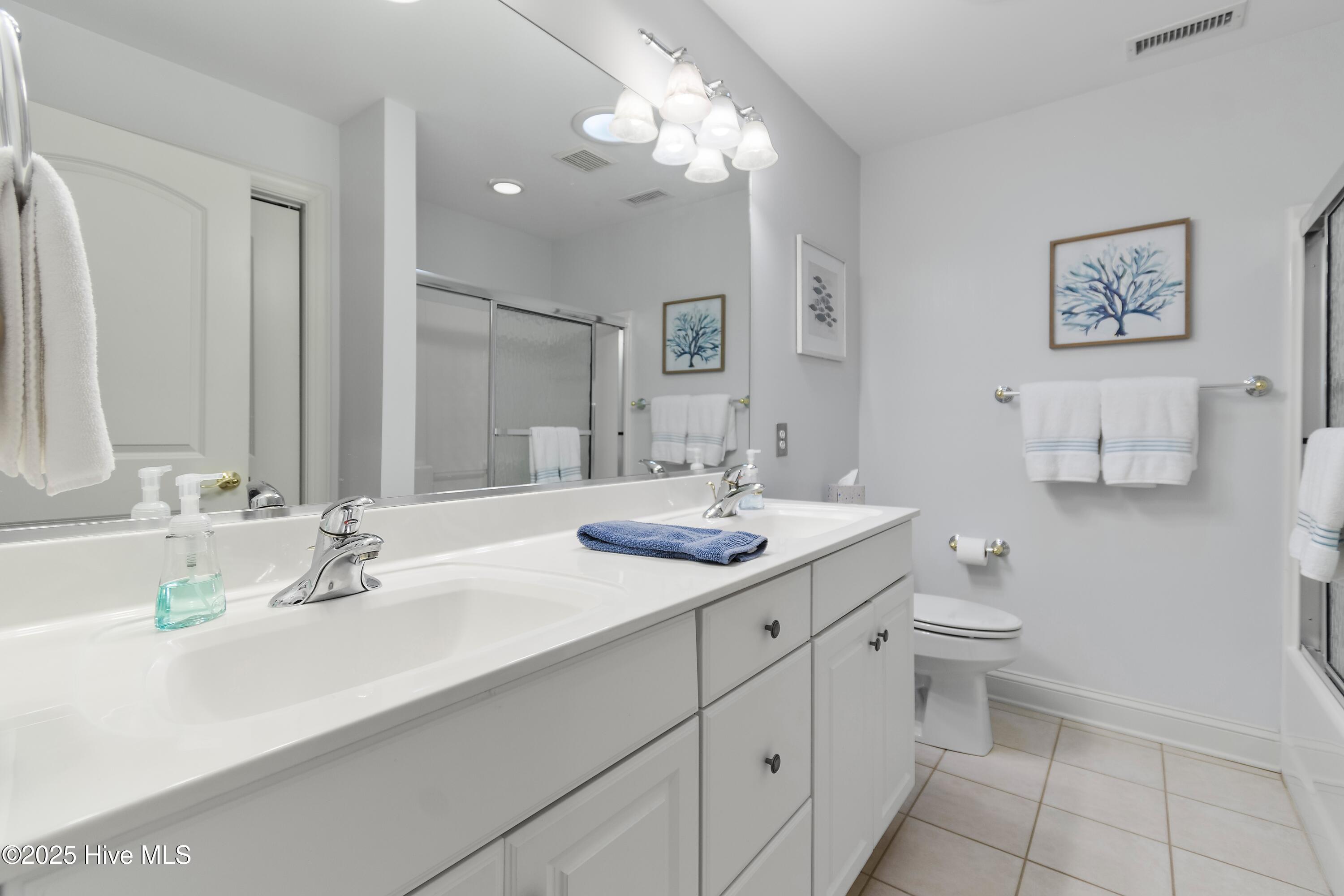 3402 Greenleaf Court