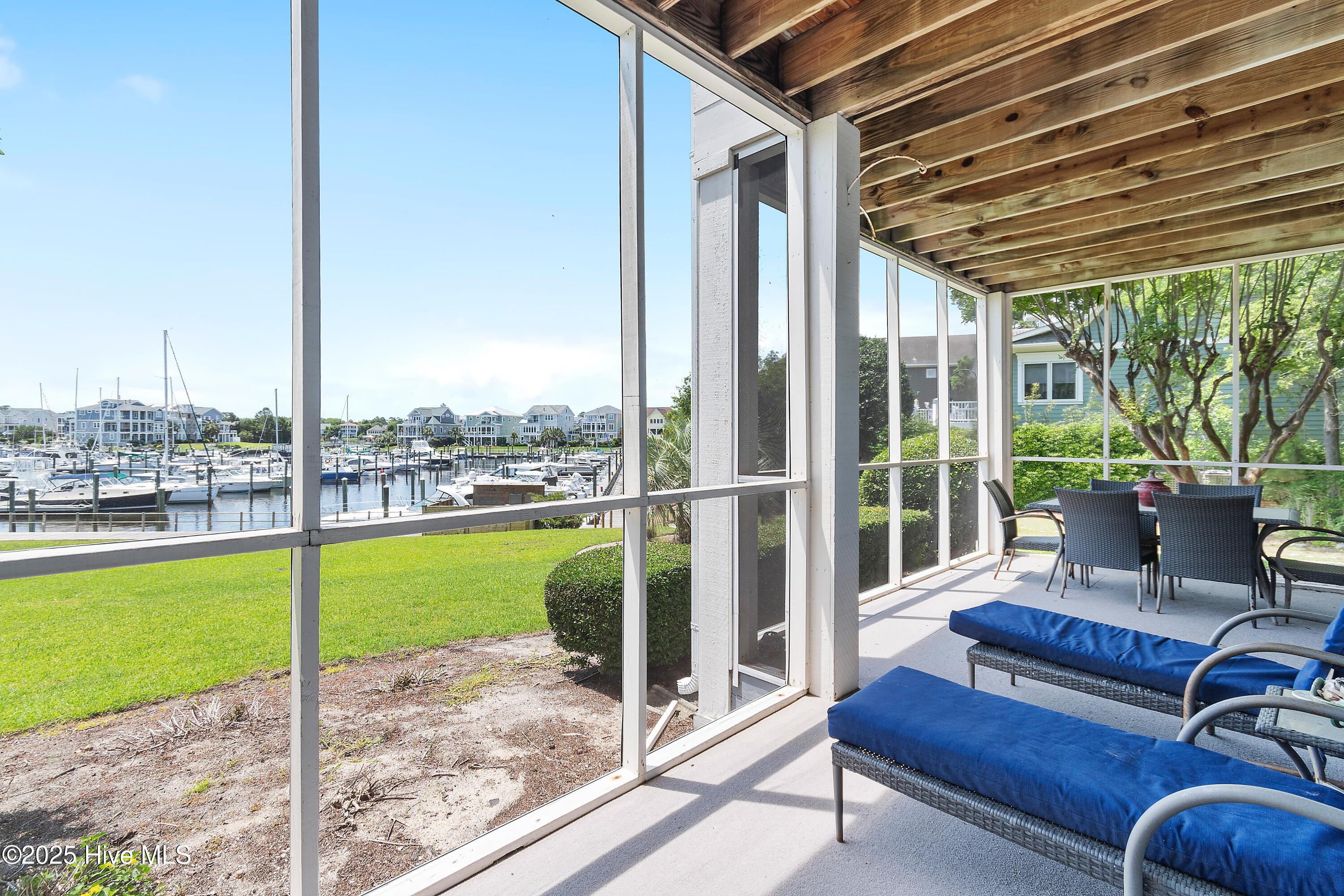 2555 St James Drive SE 102