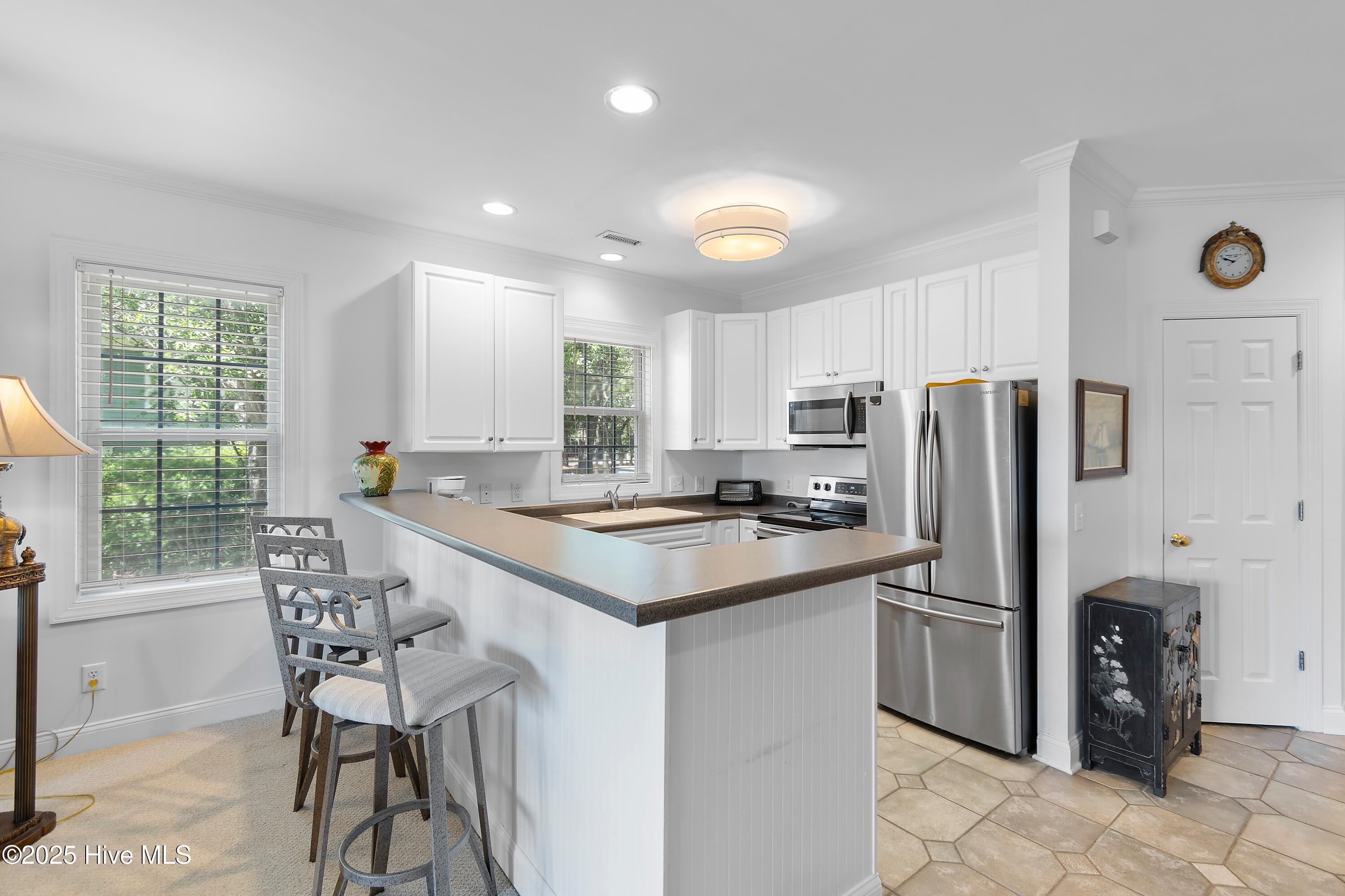 2555 St James Drive SE 102