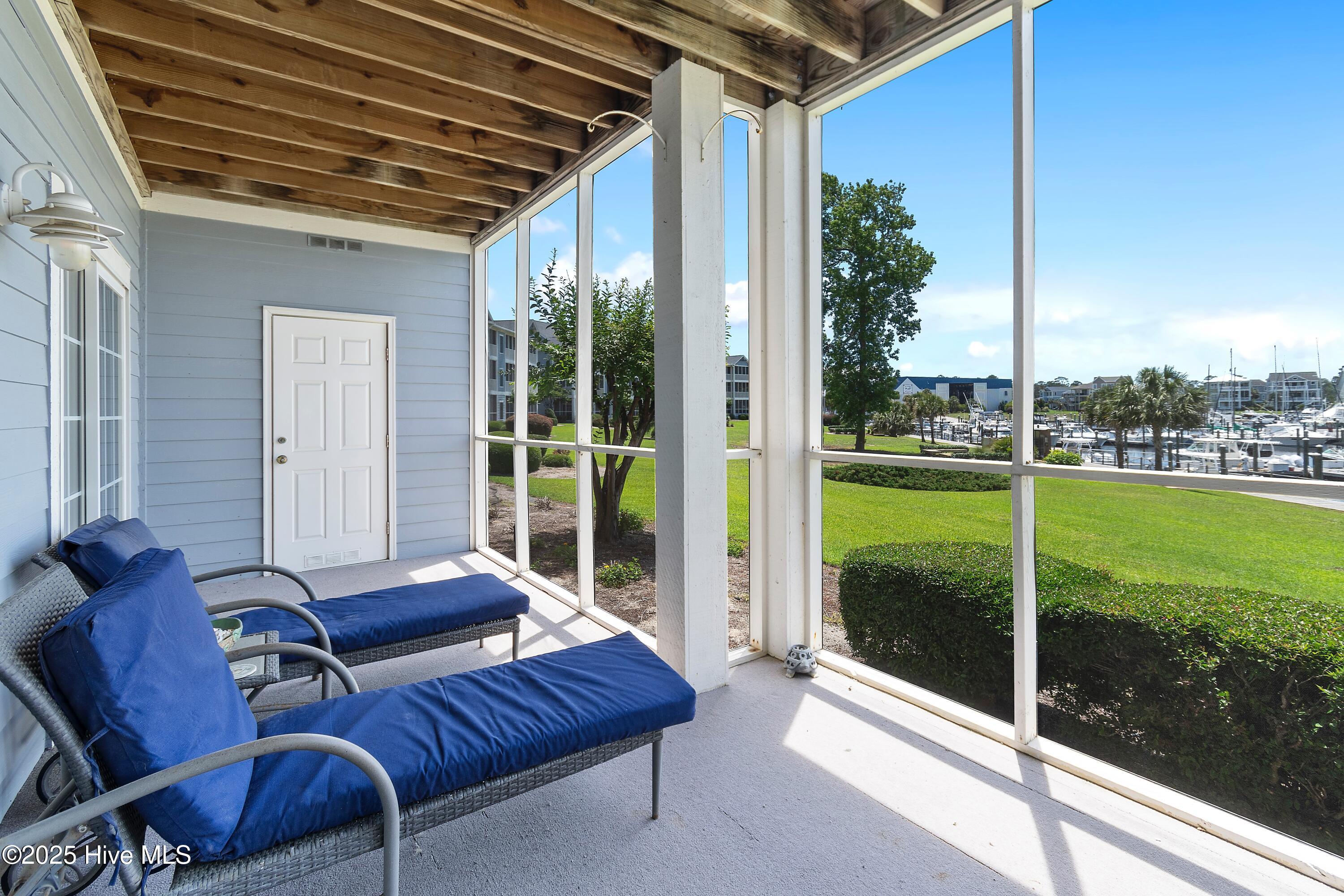 2555 St James Drive SE 102