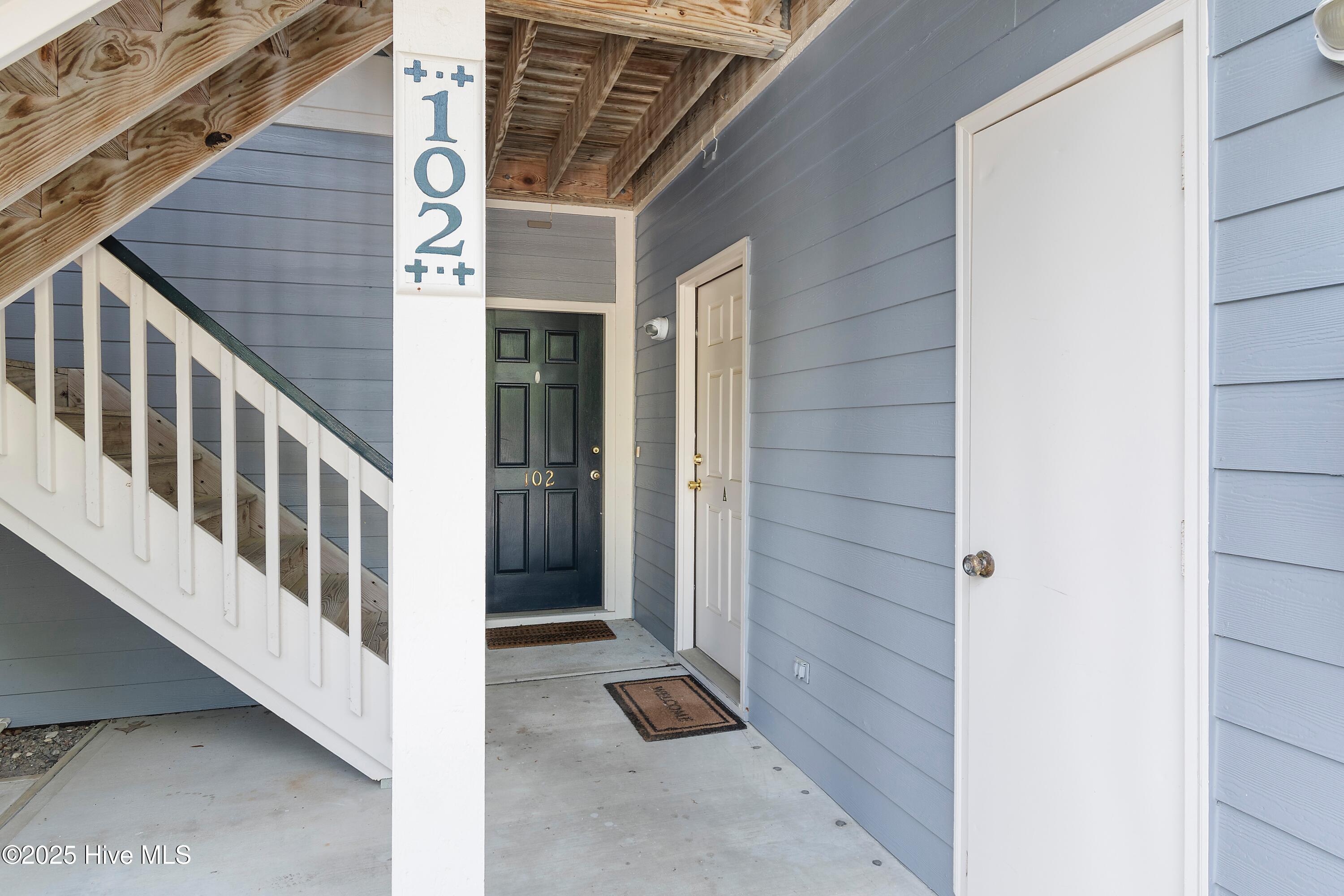 2555 St James Drive SE 102