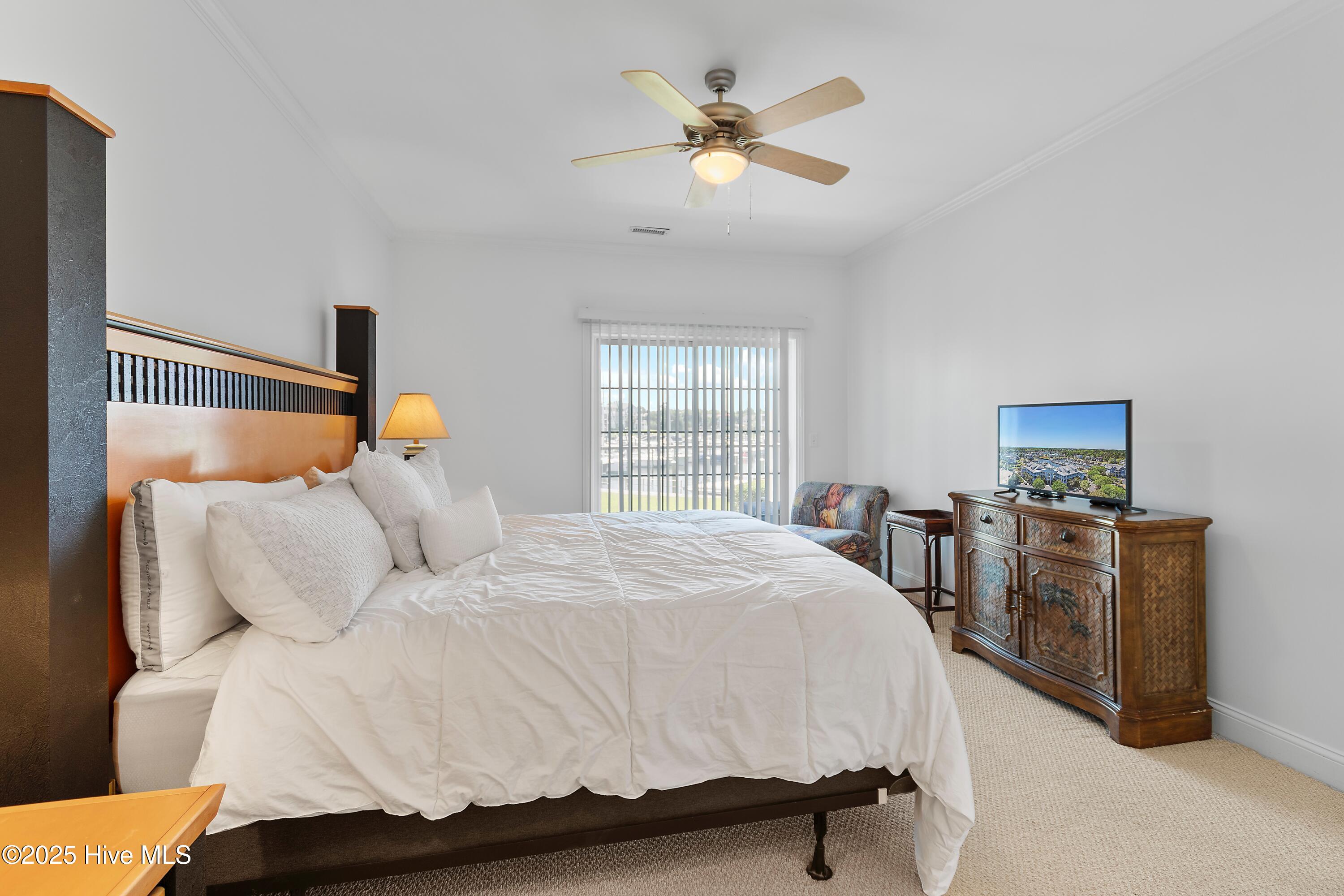 2555 St James Drive SE 102