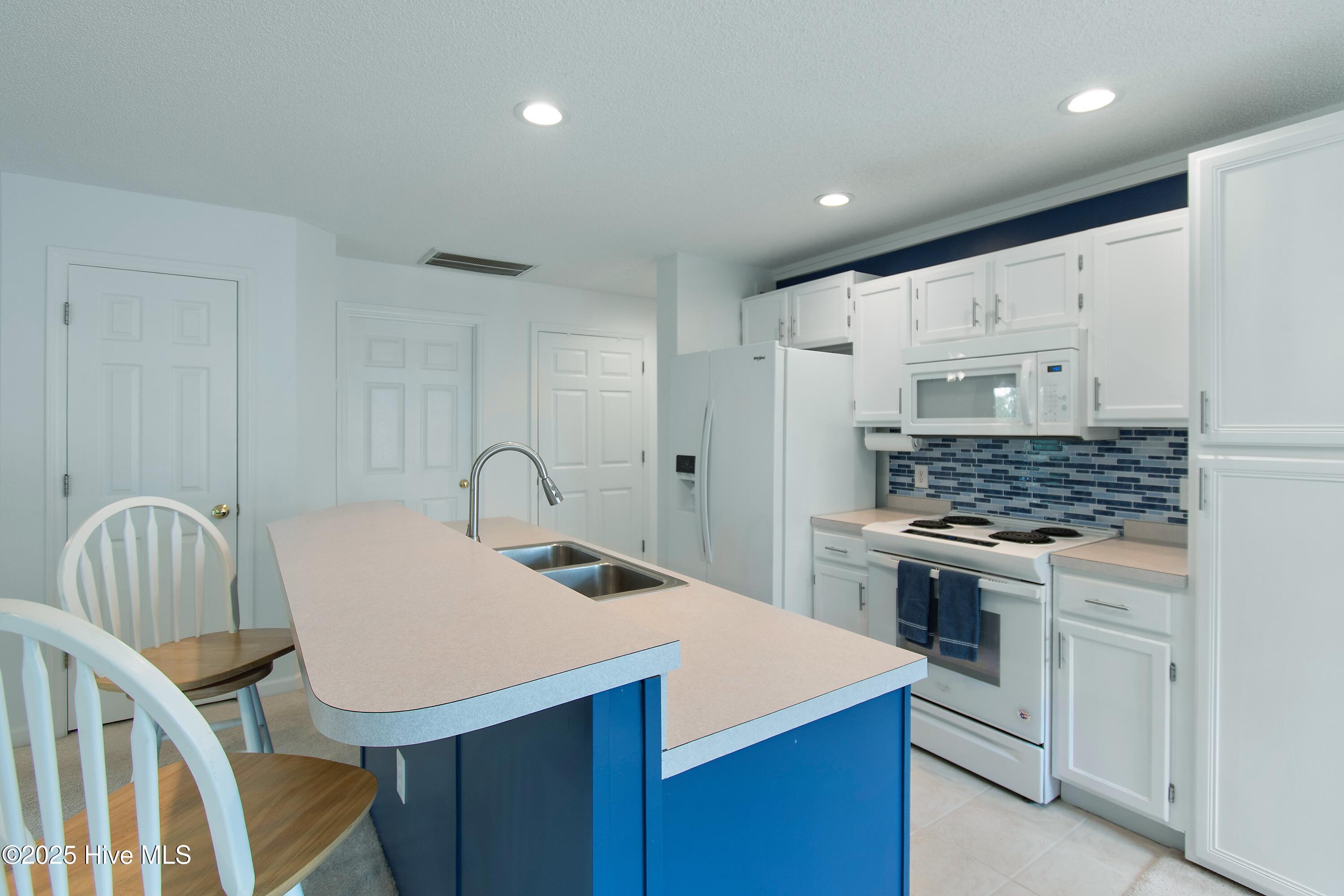 3030 Marsh Winds Circle 605