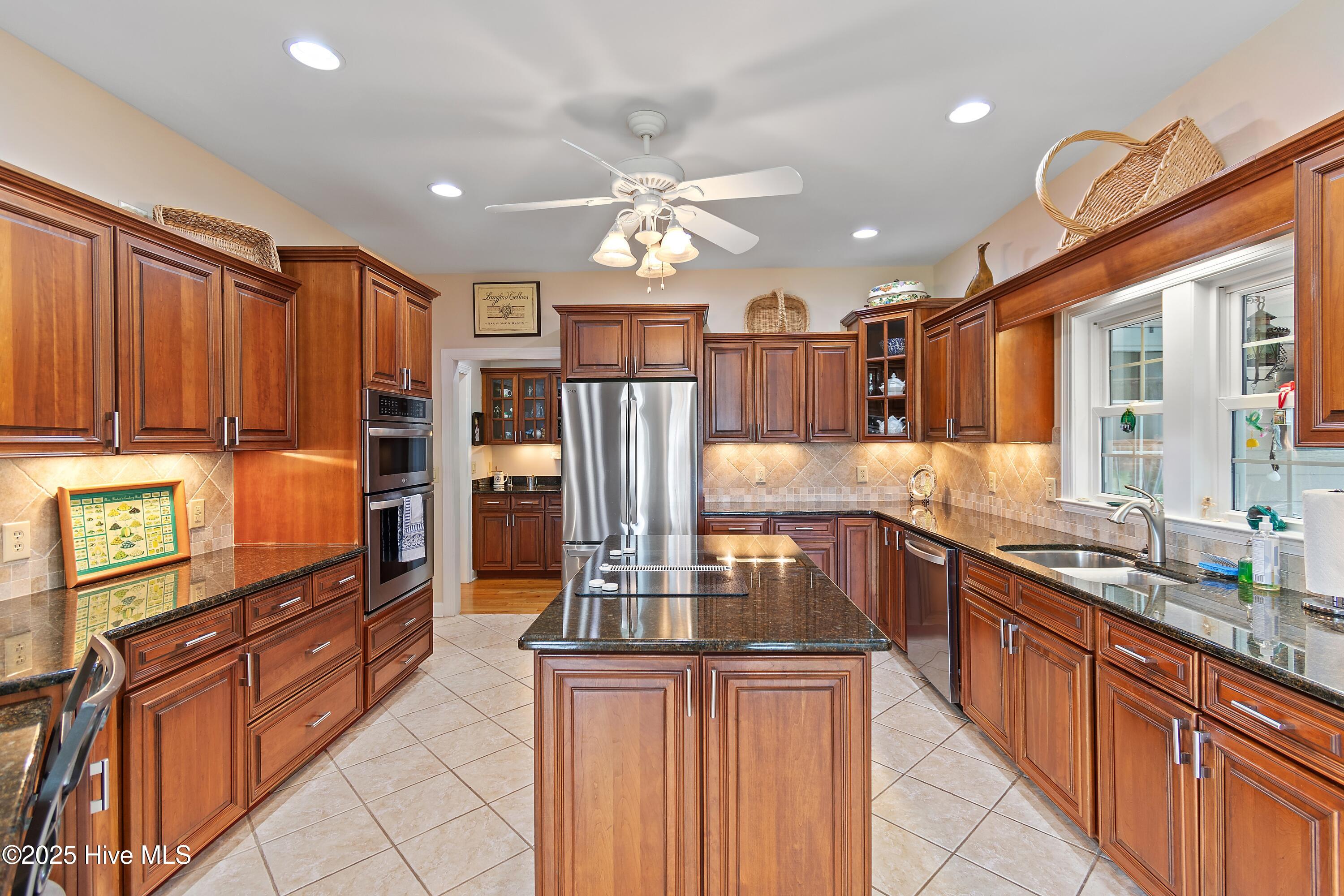 2710 Scarborough Way