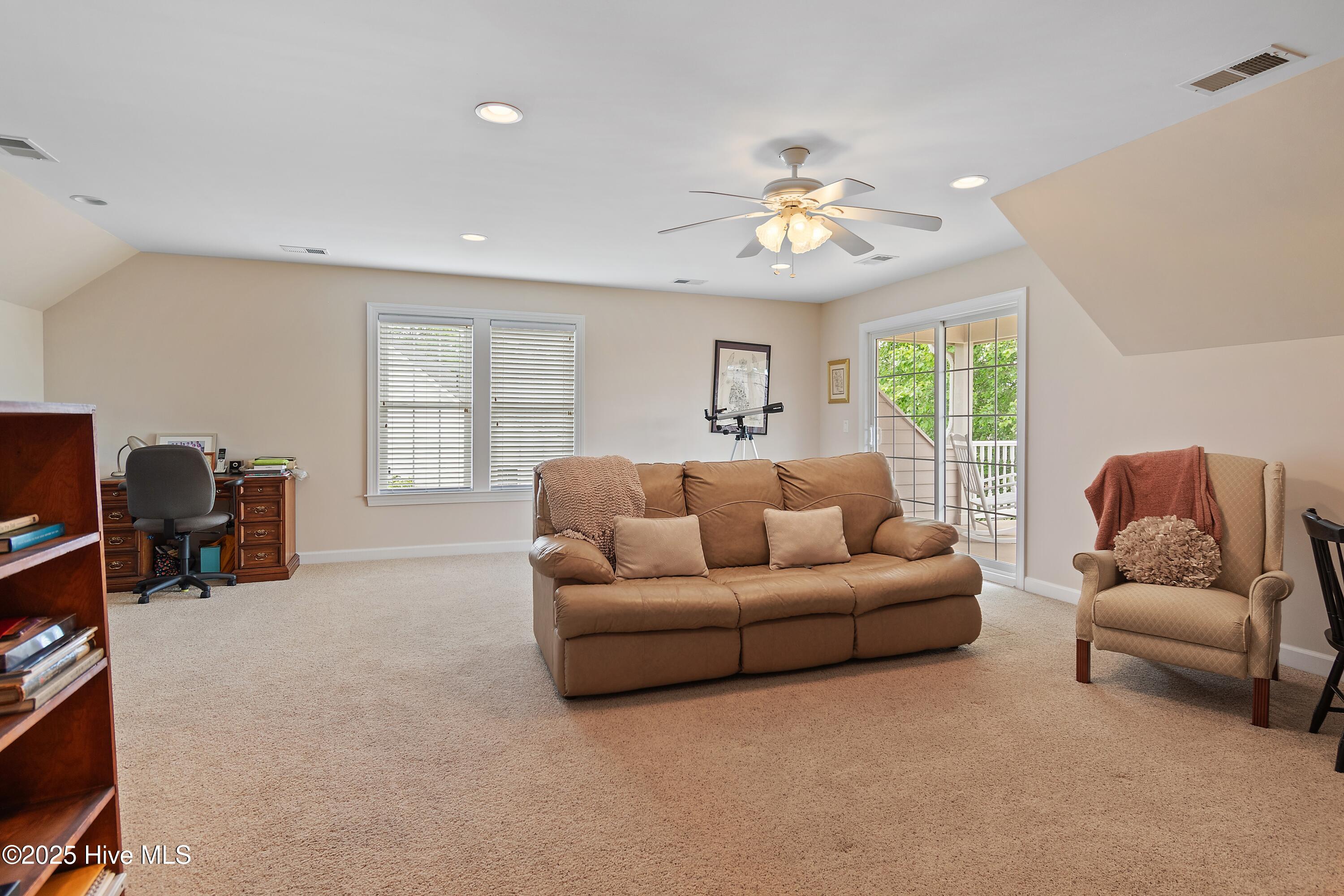 2710 Scarborough Way