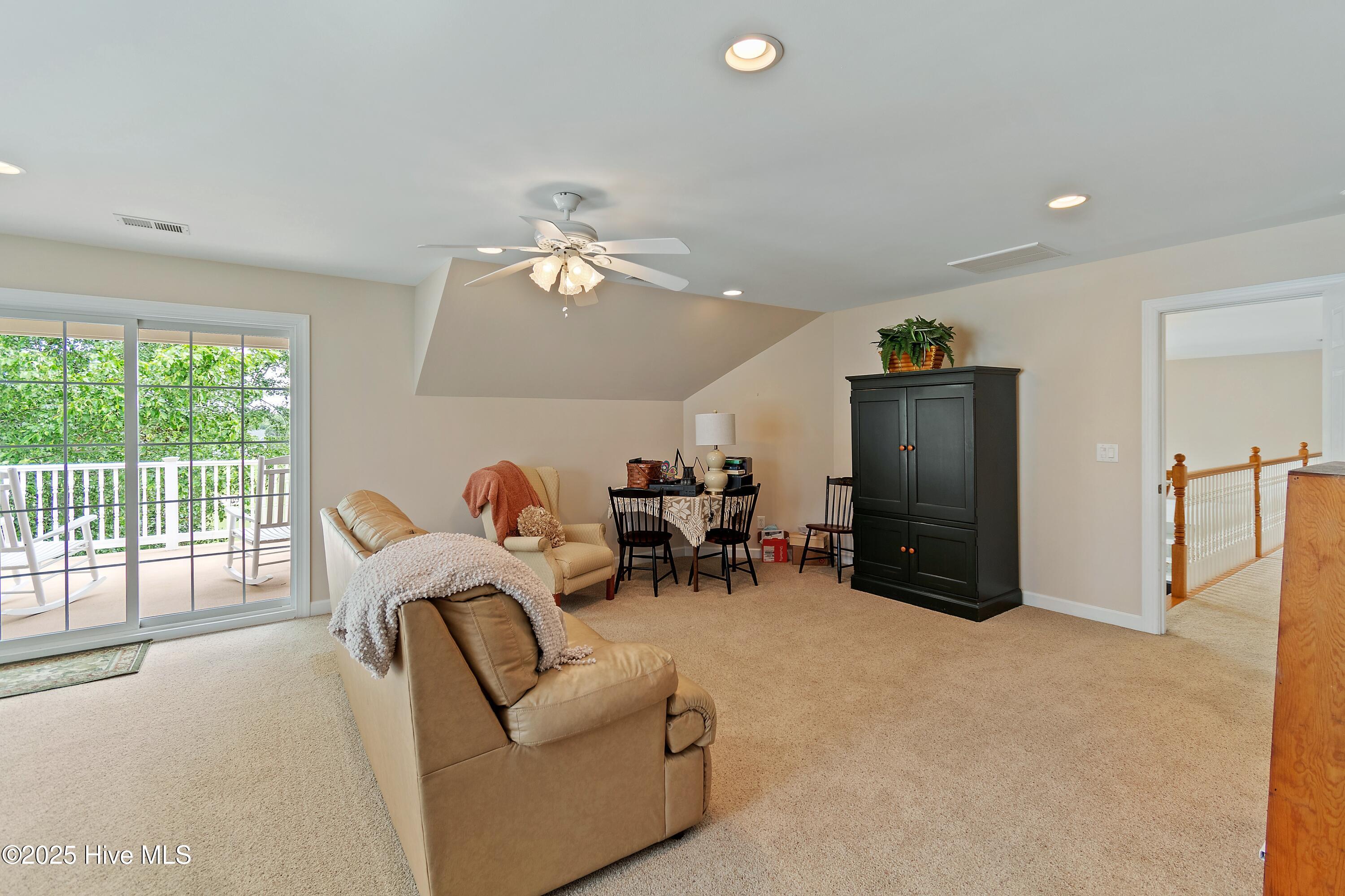 2710 Scarborough Way