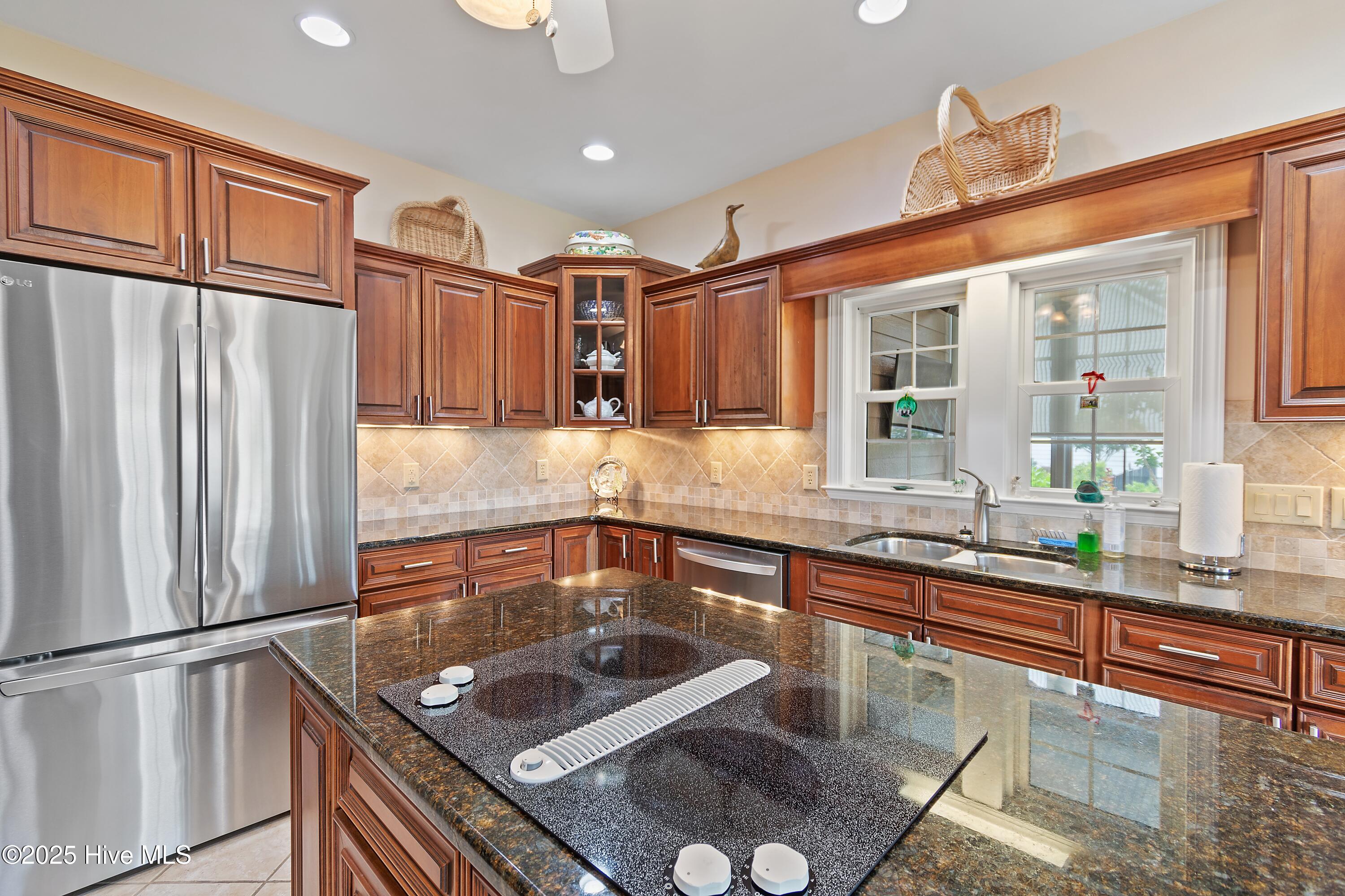 2710 Scarborough Way