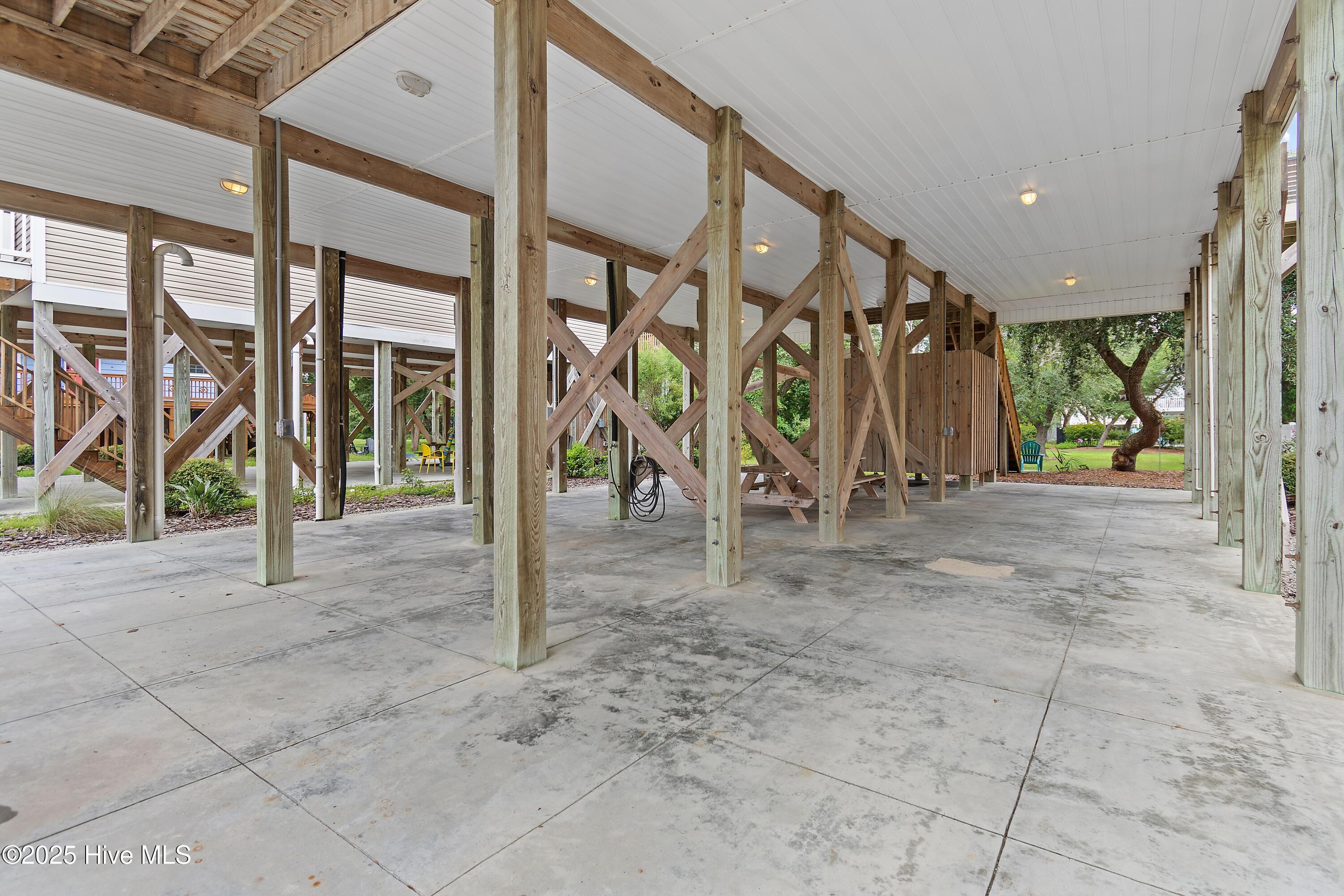 1634 E Dolphin Drive