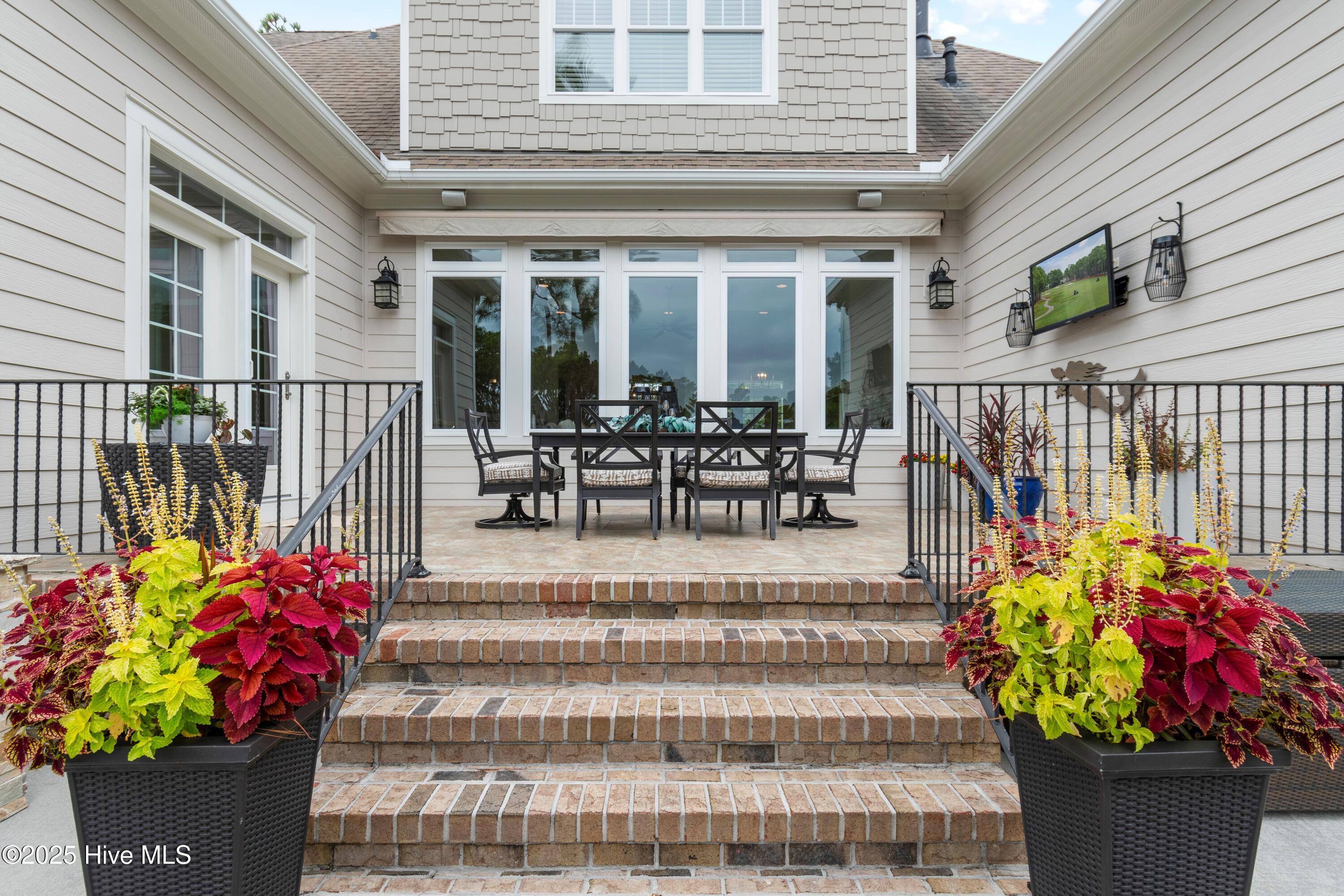 3586 Lynwood Court