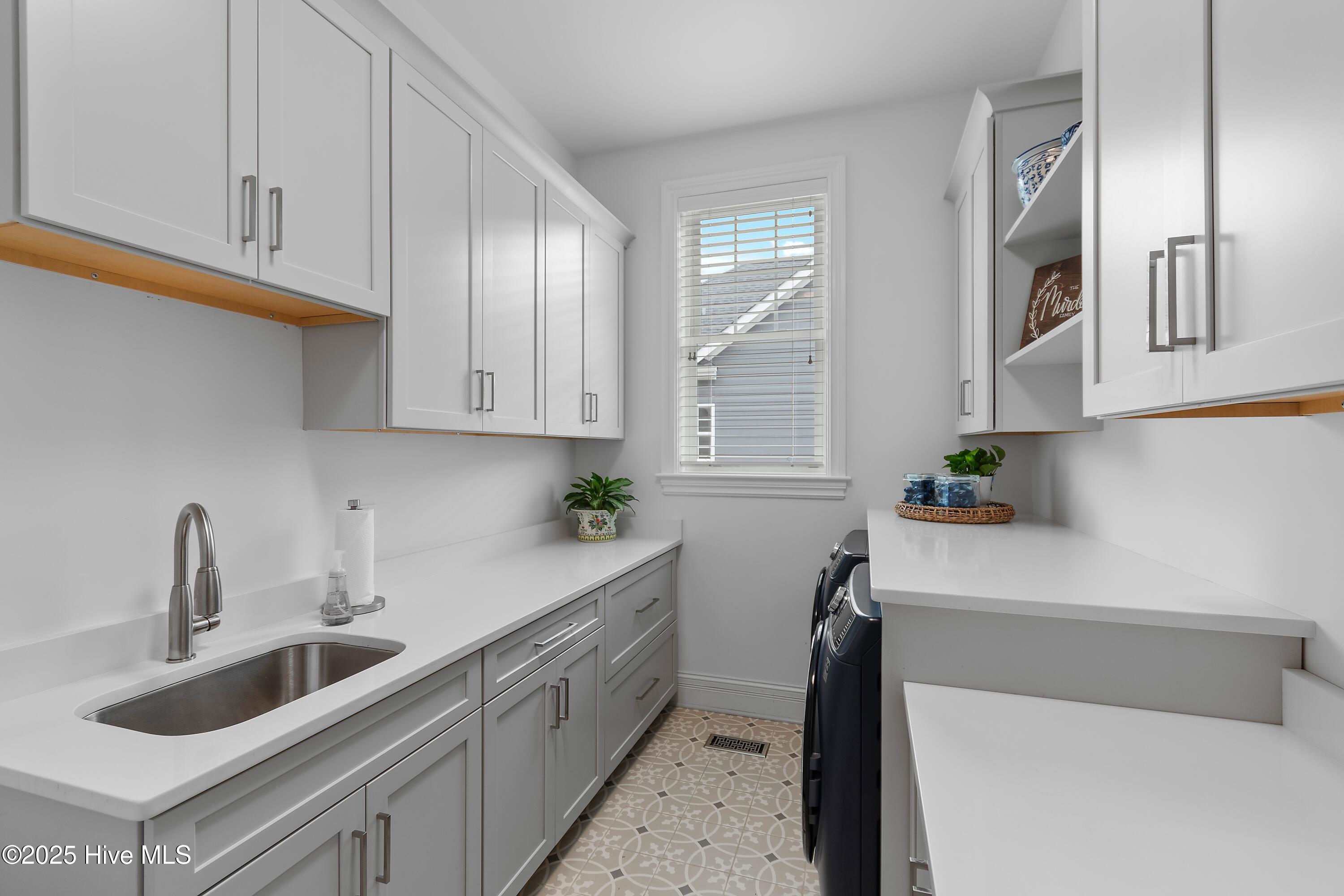 3586 Lynwood Court
