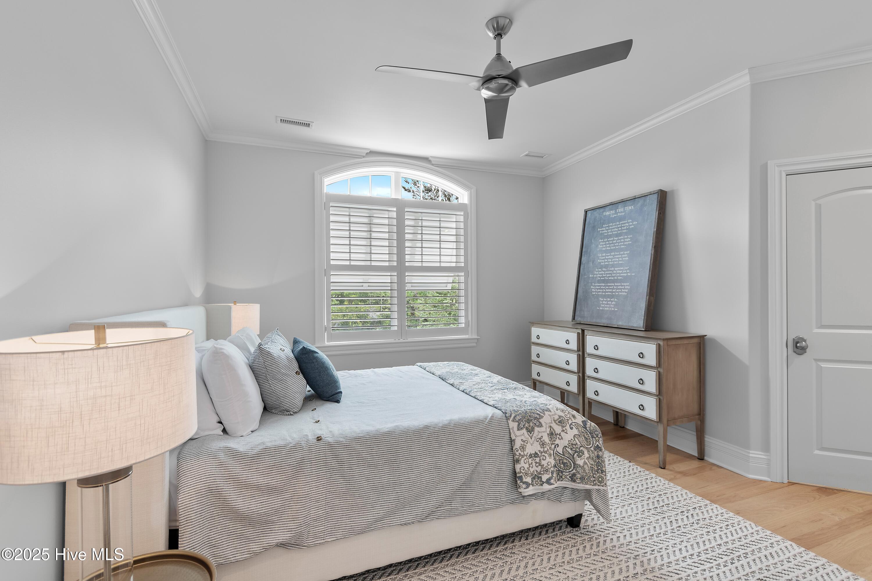 3586 Lynwood Court