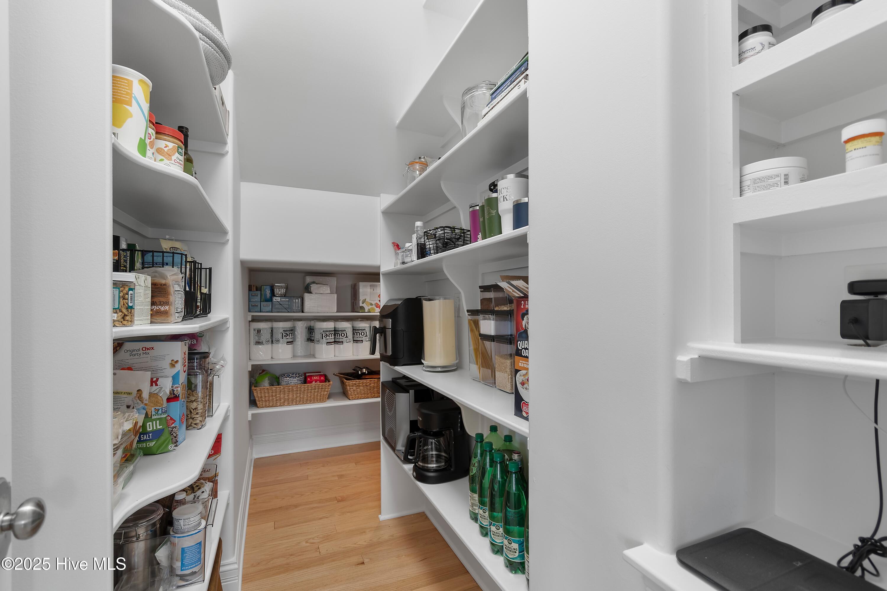 3586 Lynwood Court