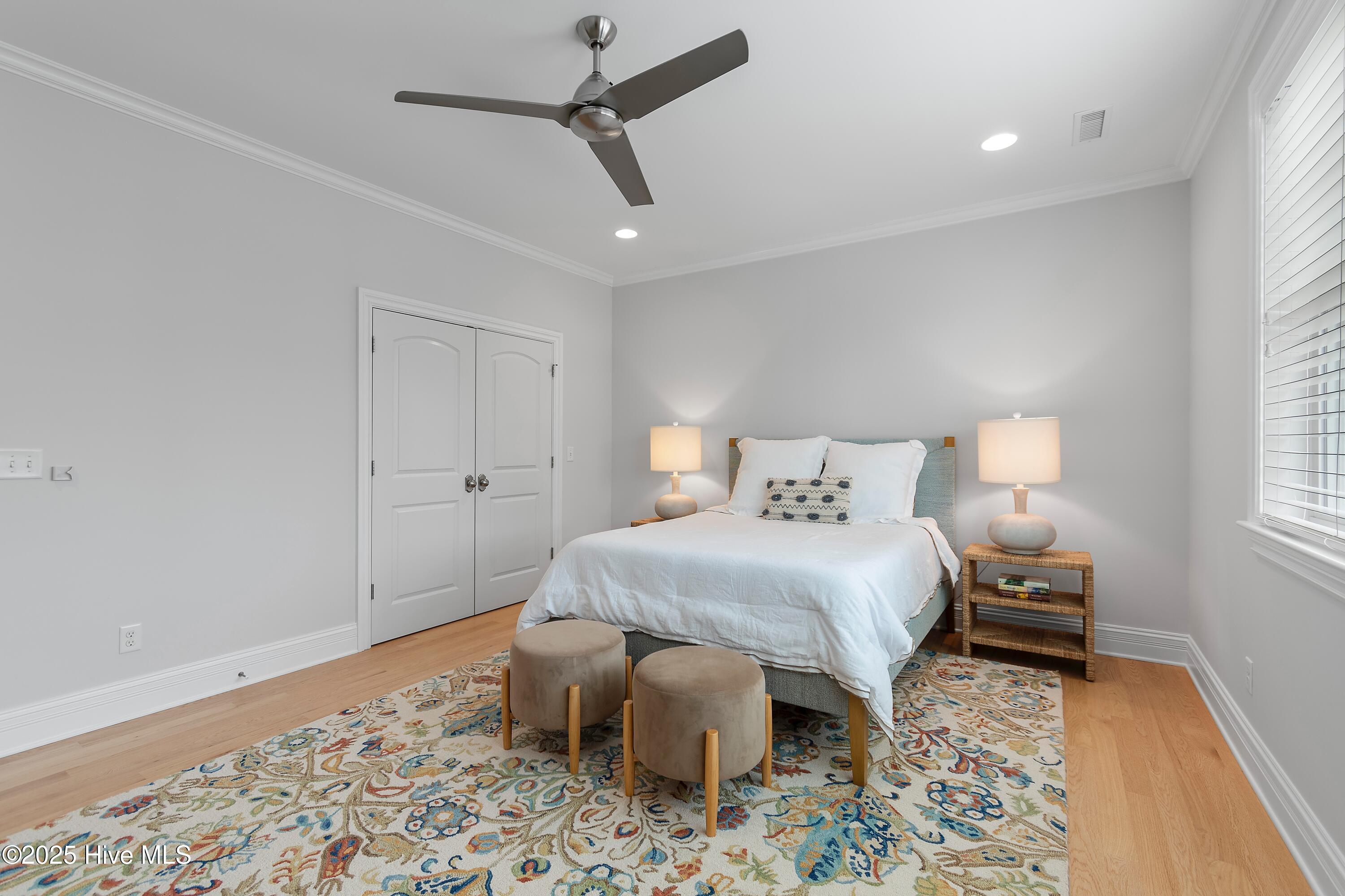 3586 Lynwood Court