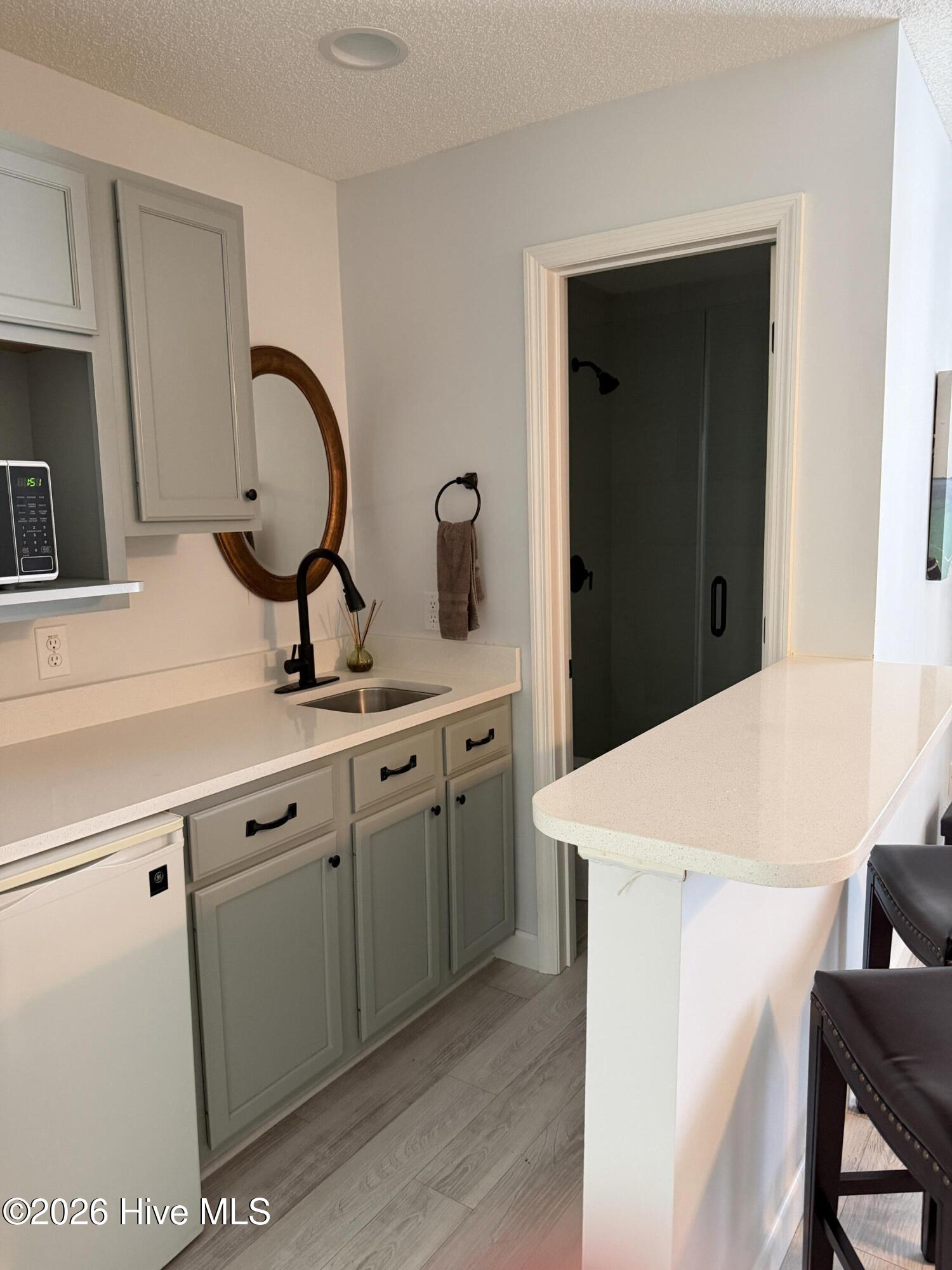 3350 Club Villas Drive 806