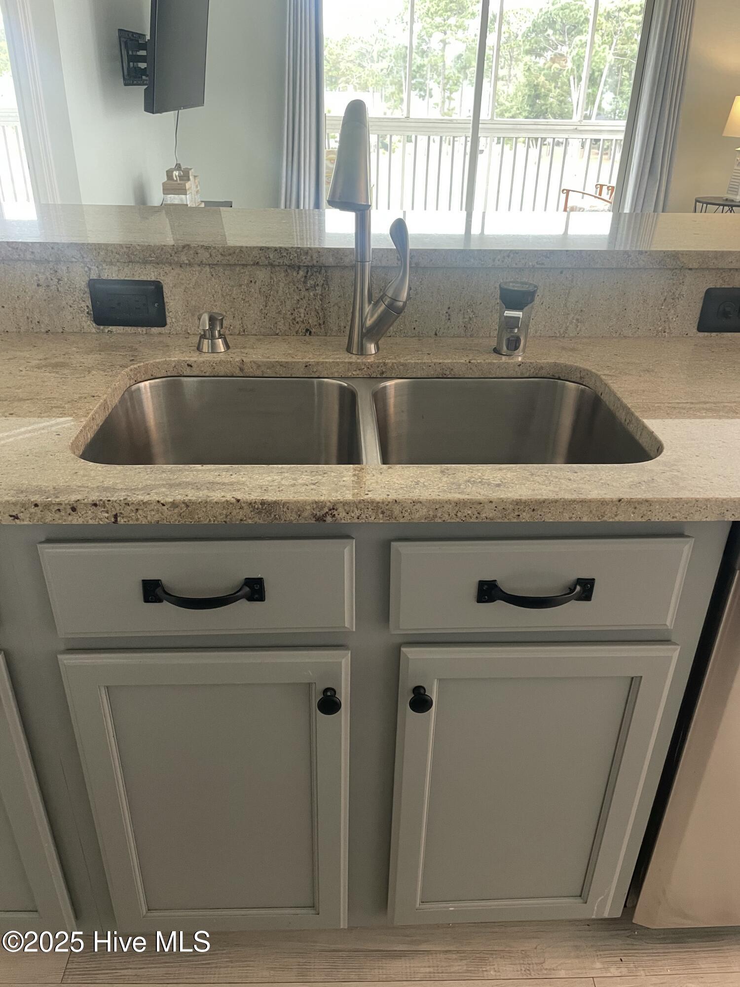 3350 Club Villas Drive 806