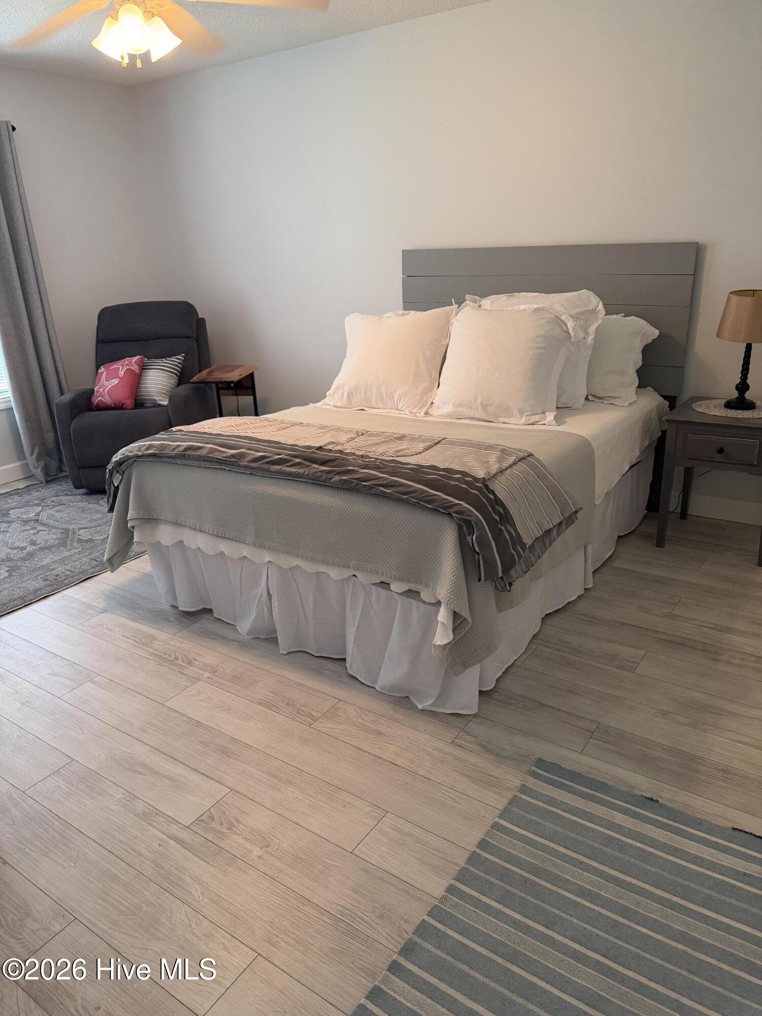 3350 Club Villas Drive 806
