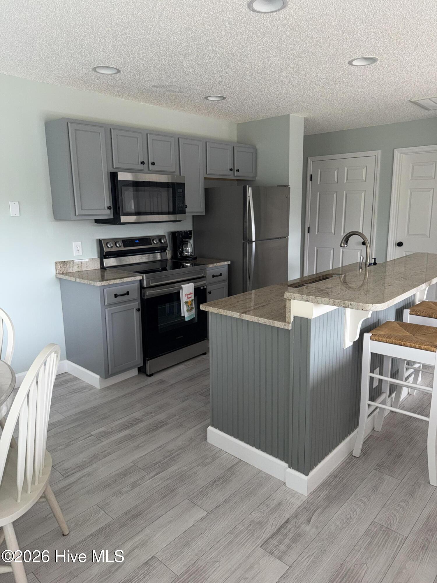 3350 Club Villas Drive 806