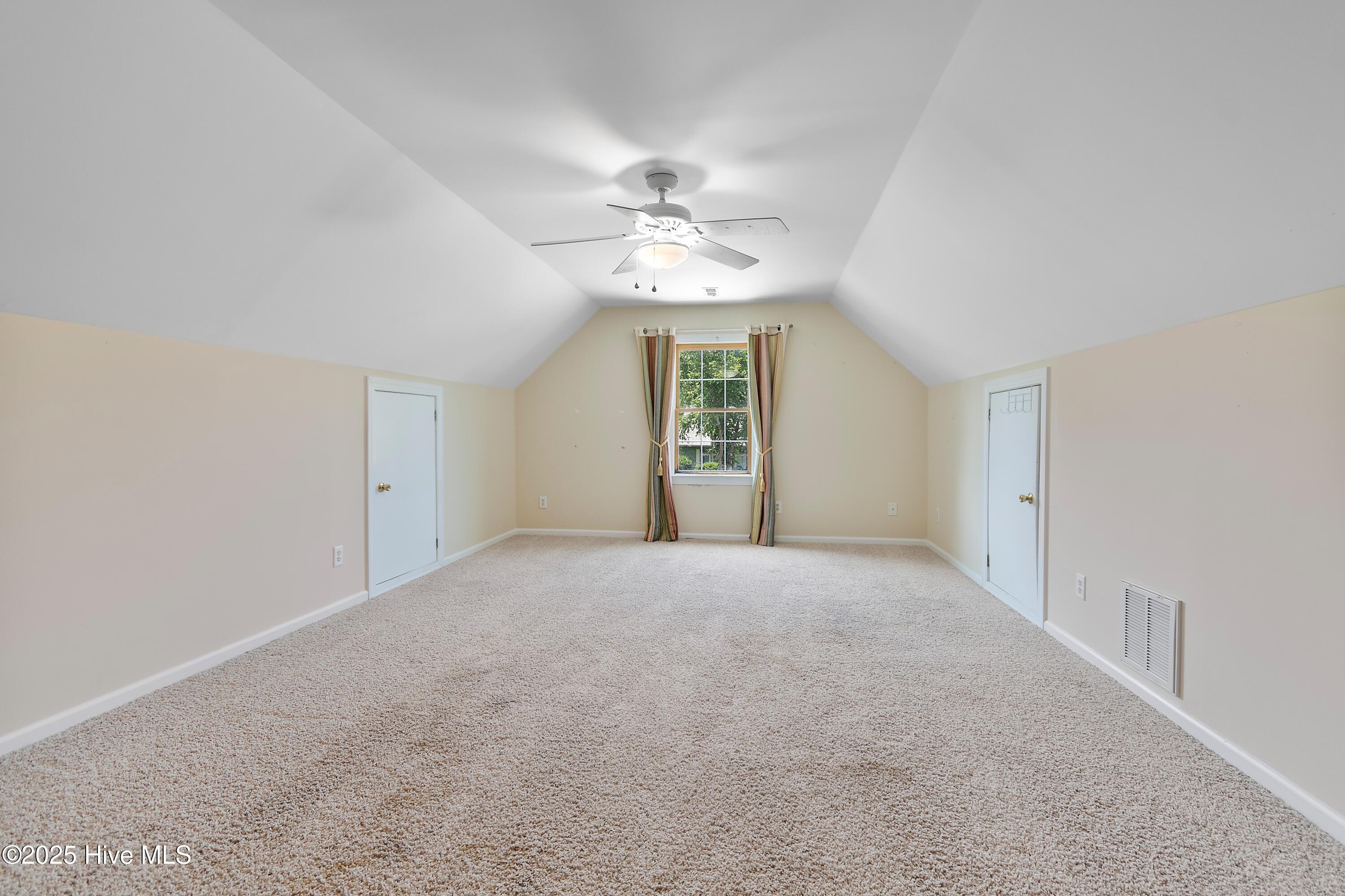 4176 Silverleaf Drive SE