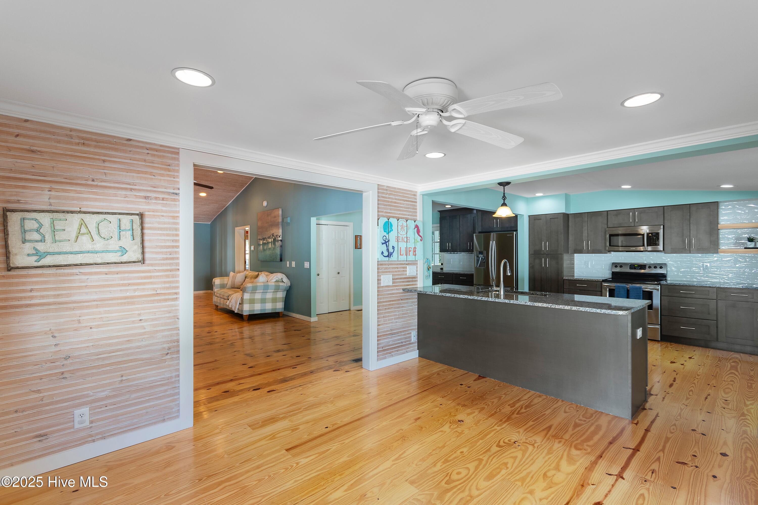 105 SE 9th Street
