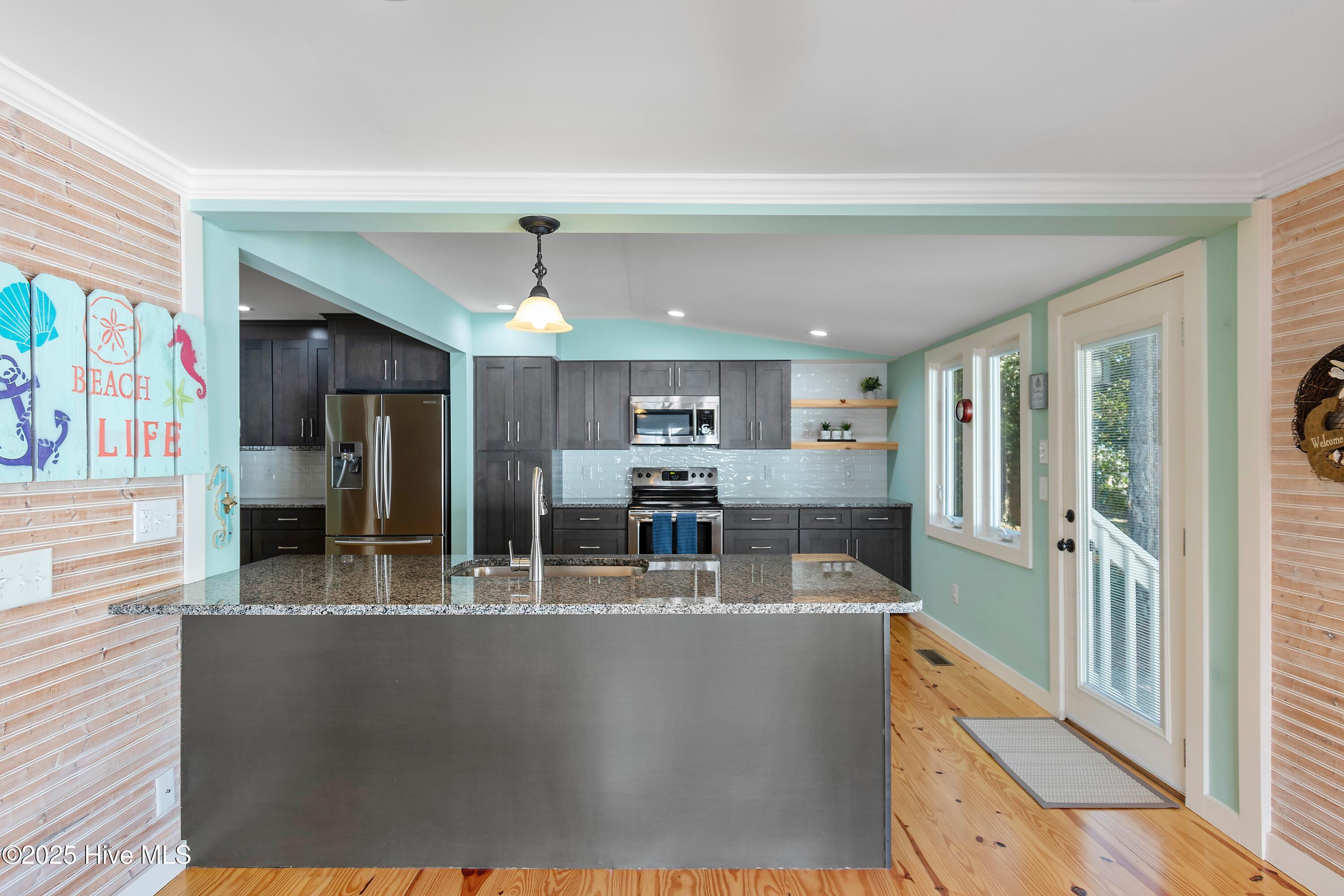 105 SE 9th Street