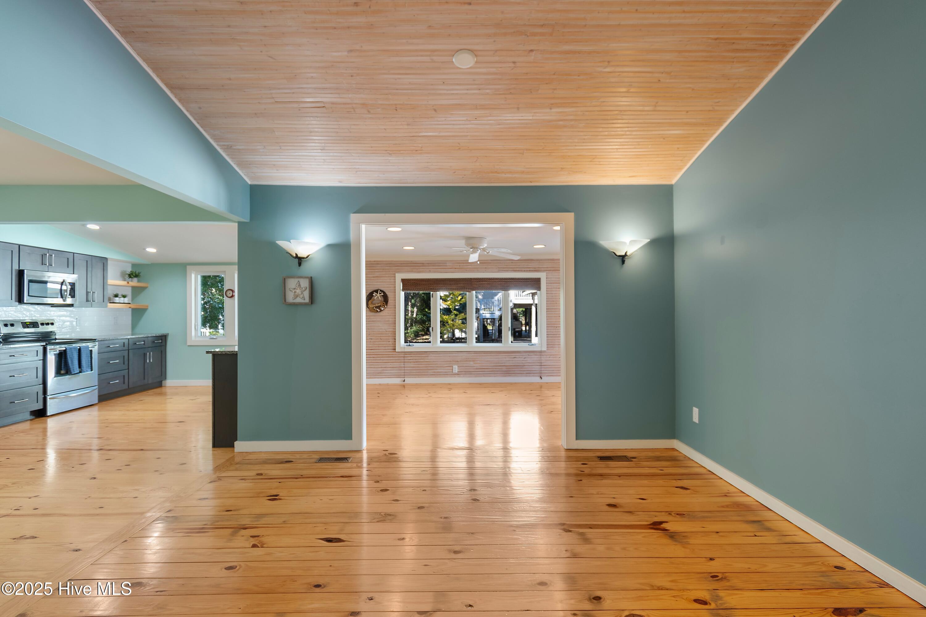105 SE 9th Street
