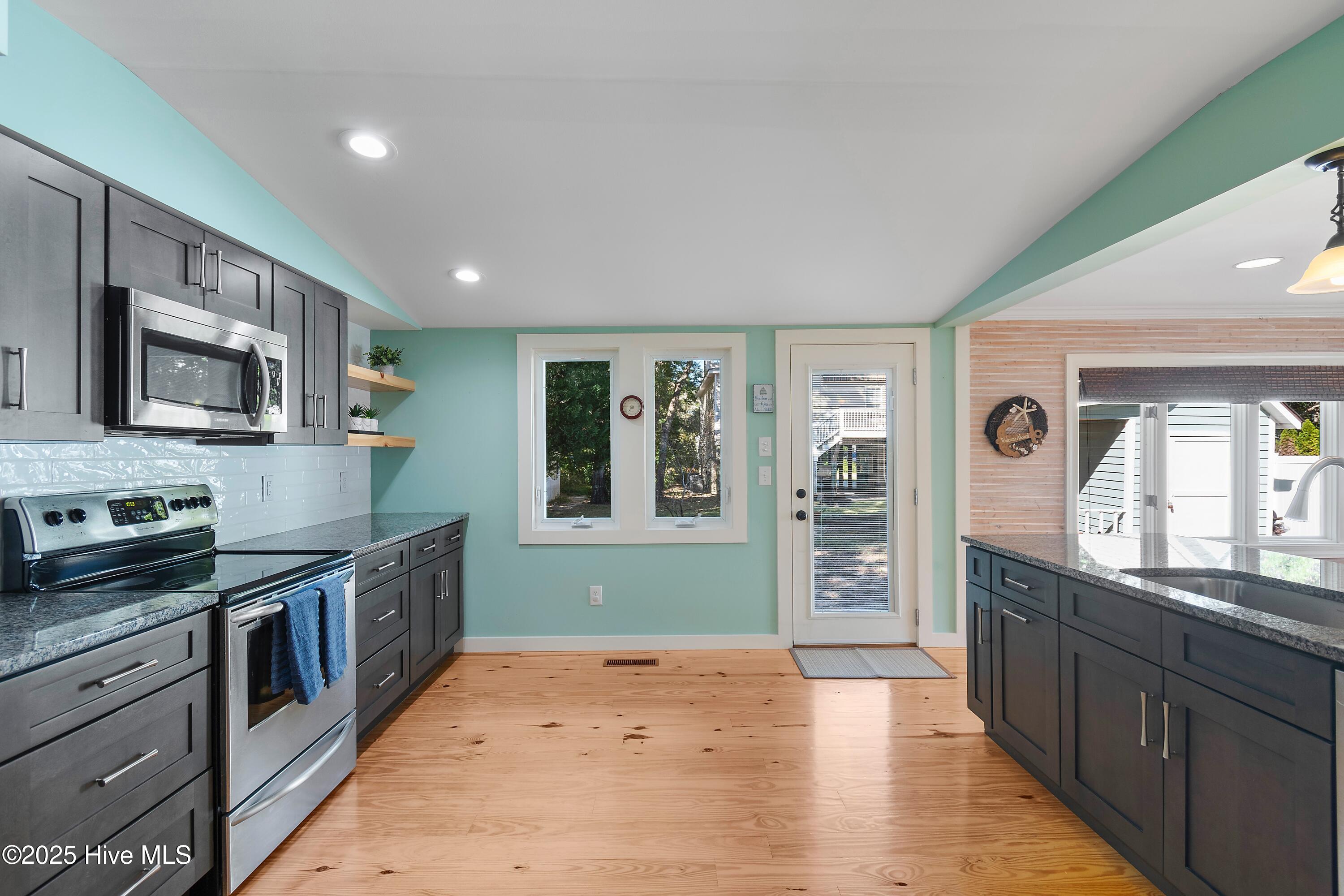 105 SE 9th Street