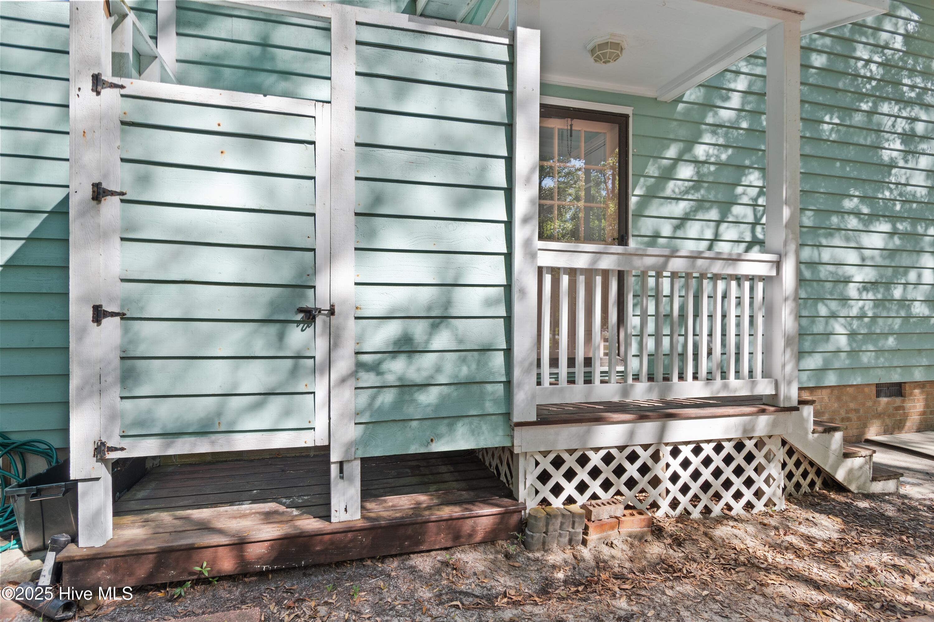 105 SE 9th Street