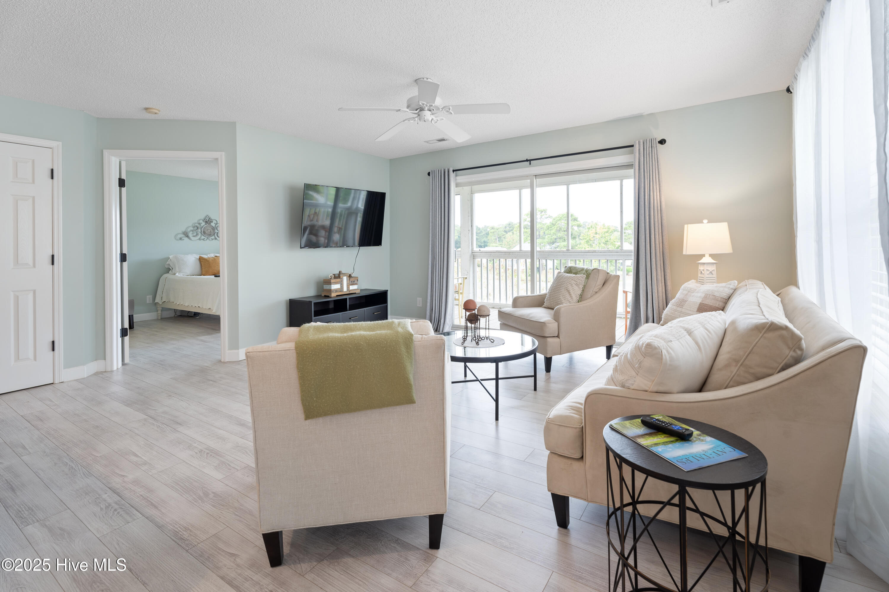 3350 Club Villas Drive 806