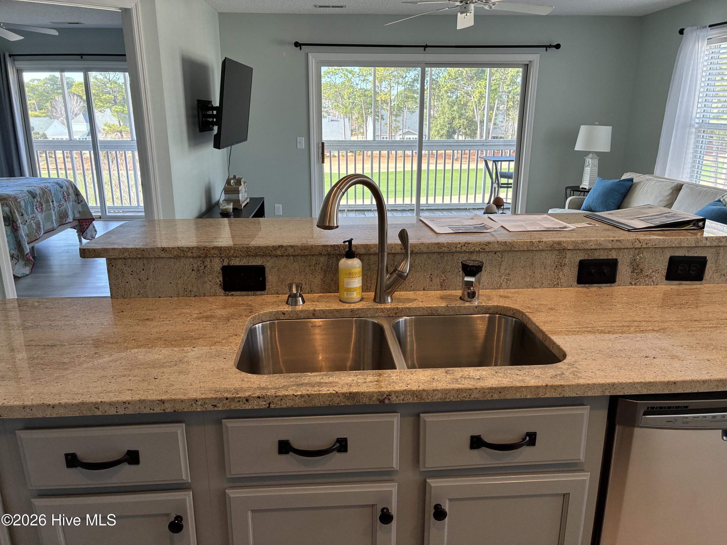 3350 Club Villas Drive 806
