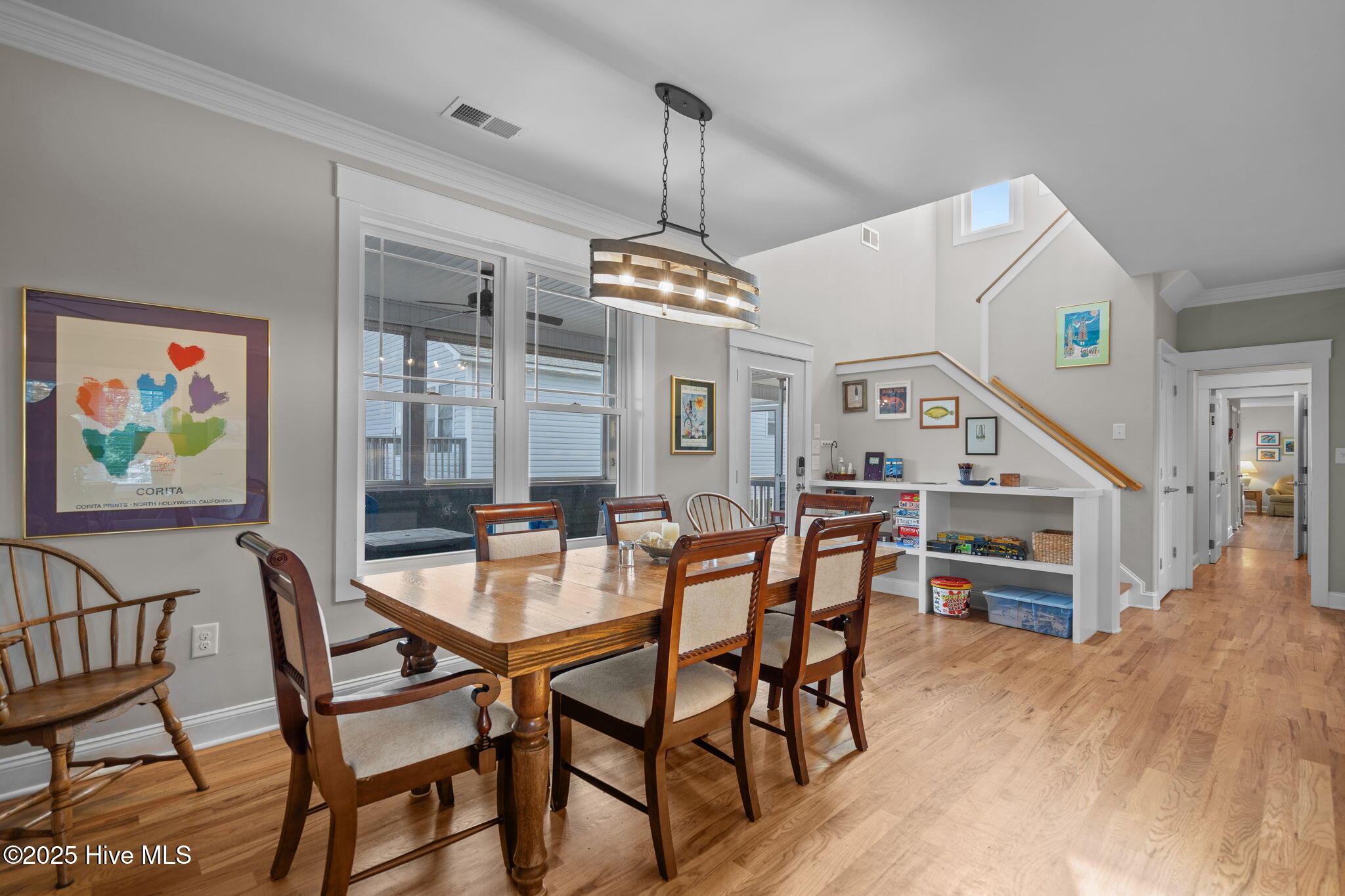 1914 E Dolphin Drive