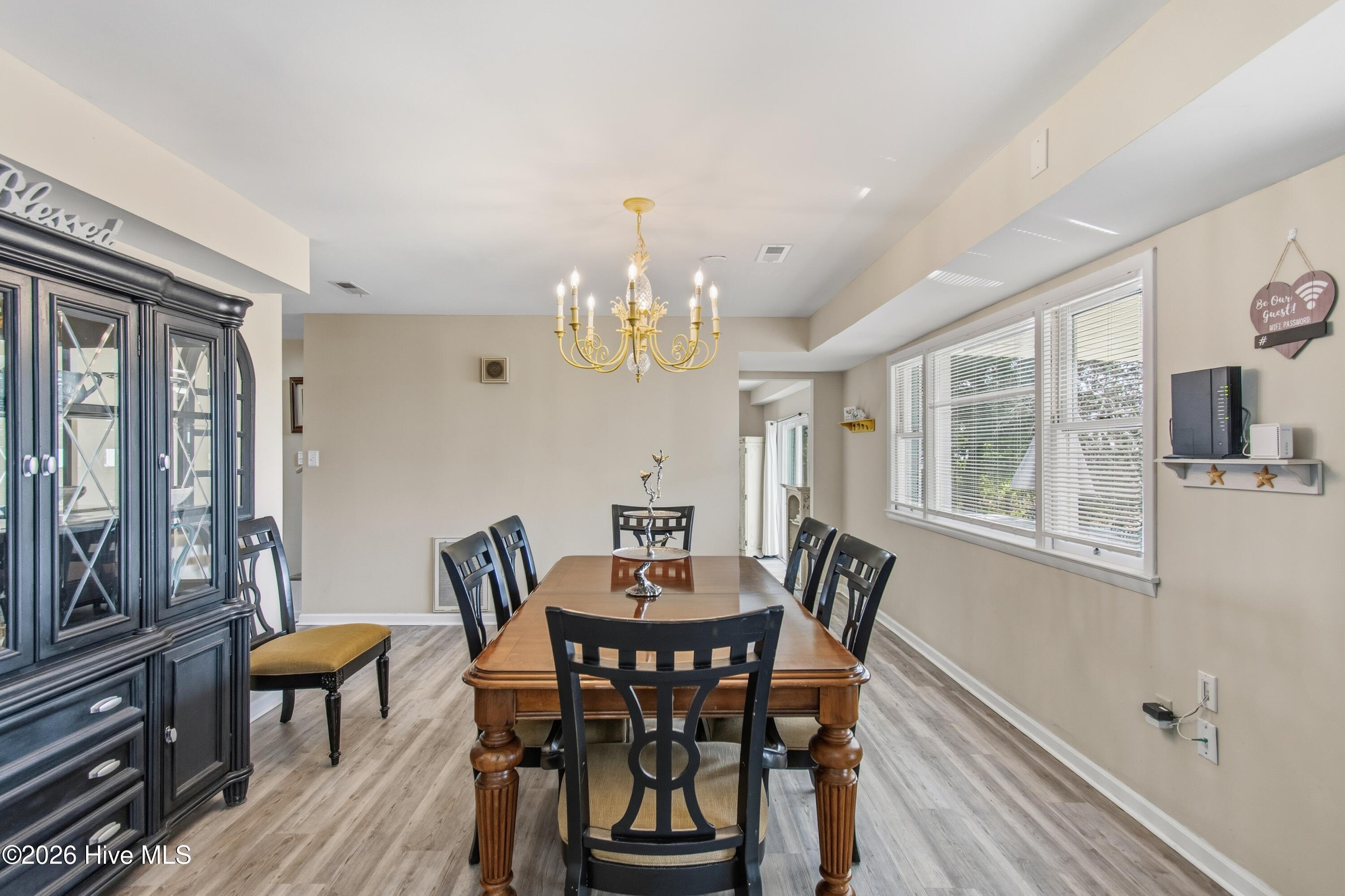 115 Paula Circle SE