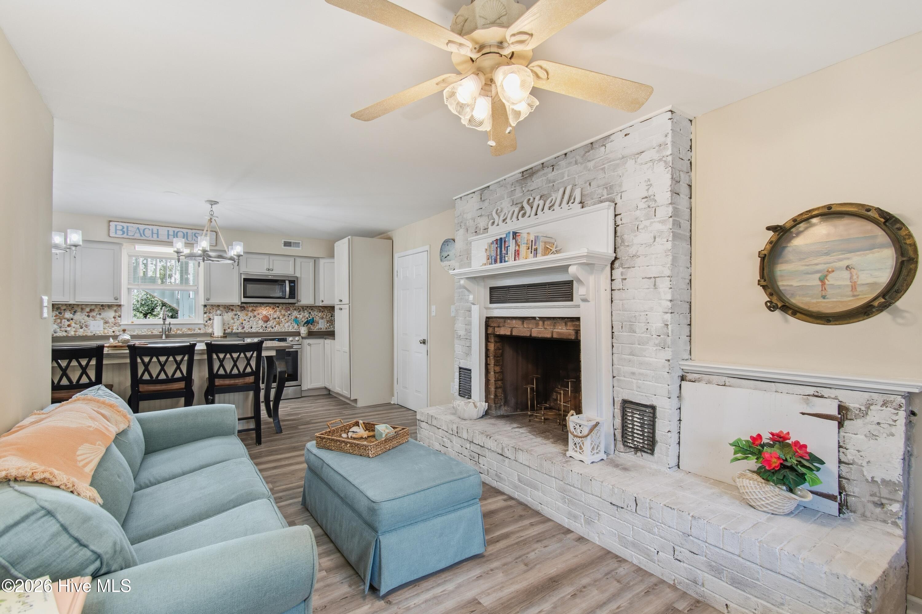 115 Paula Circle SE