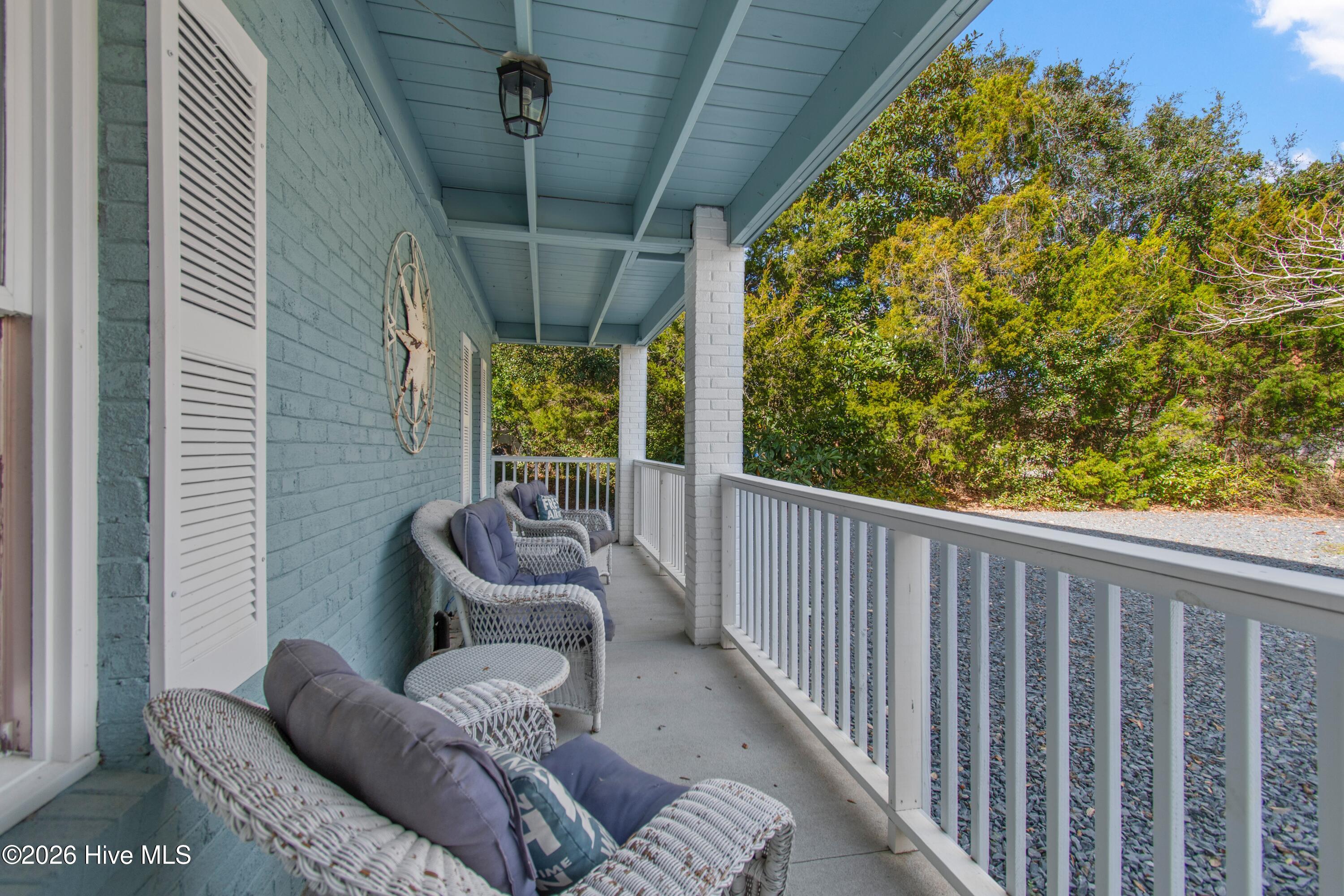 115 Paula Circle SE