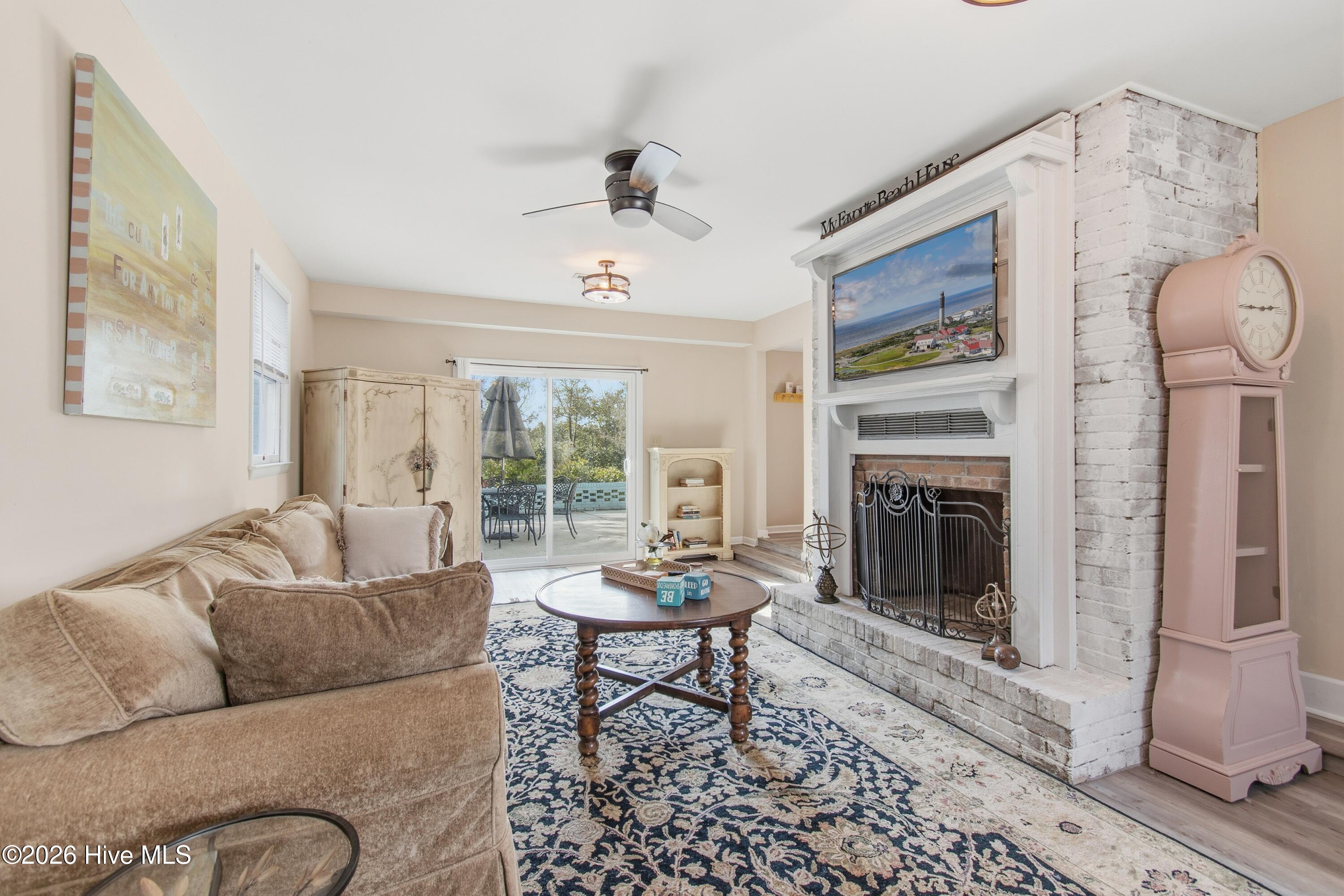 115 Paula Circle SE