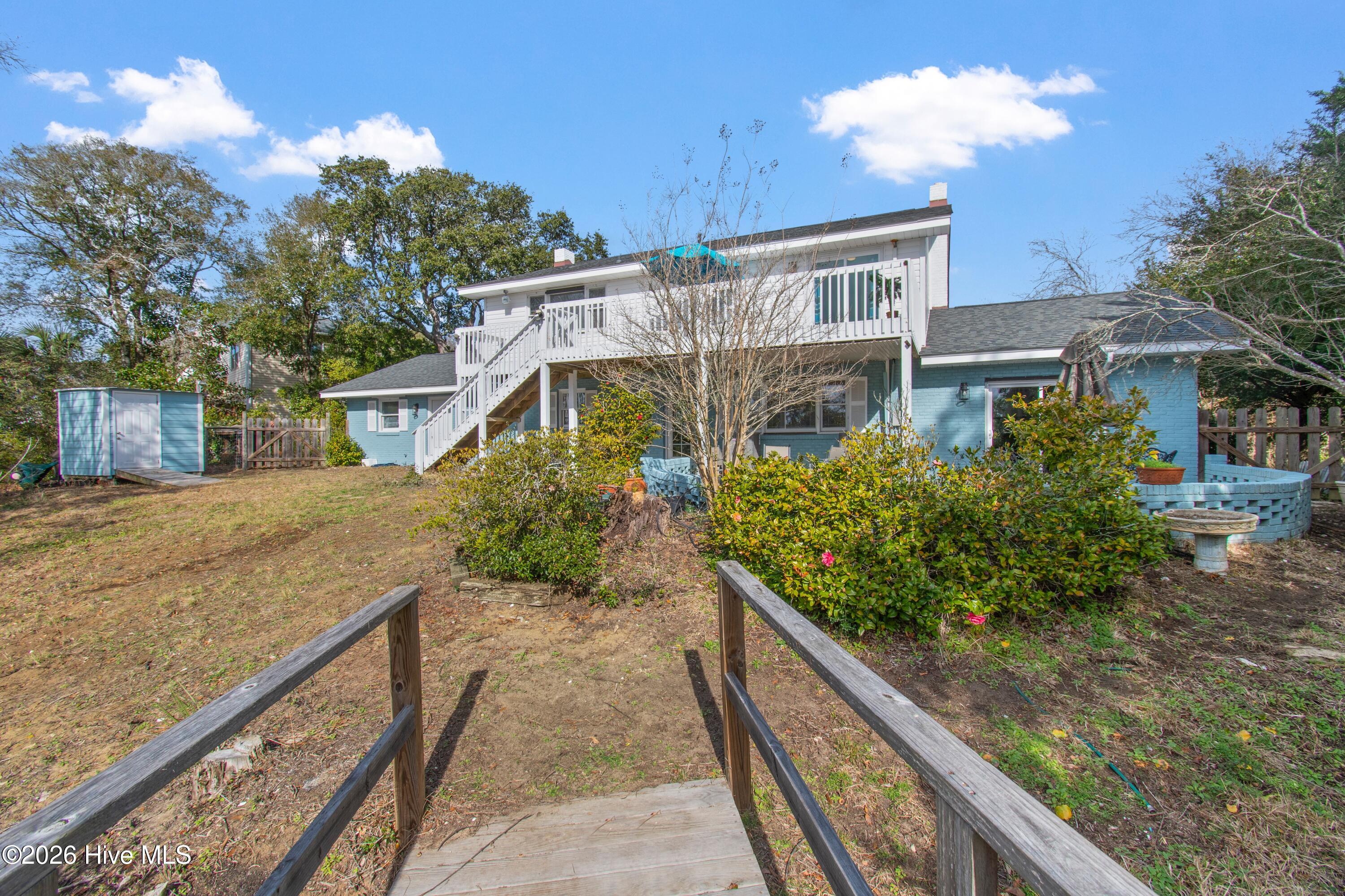 115 Paula Circle SE