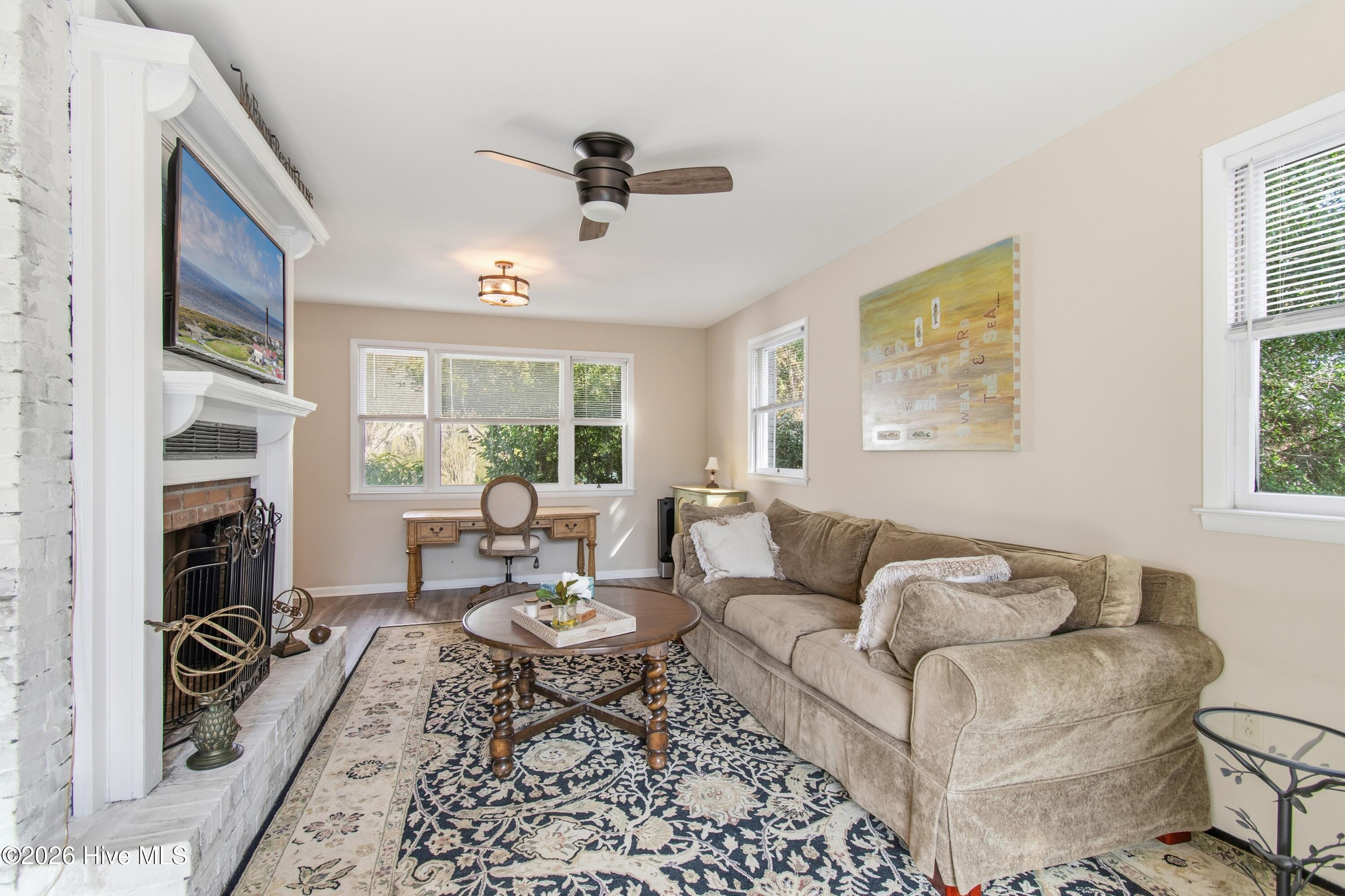 115 Paula Circle SE