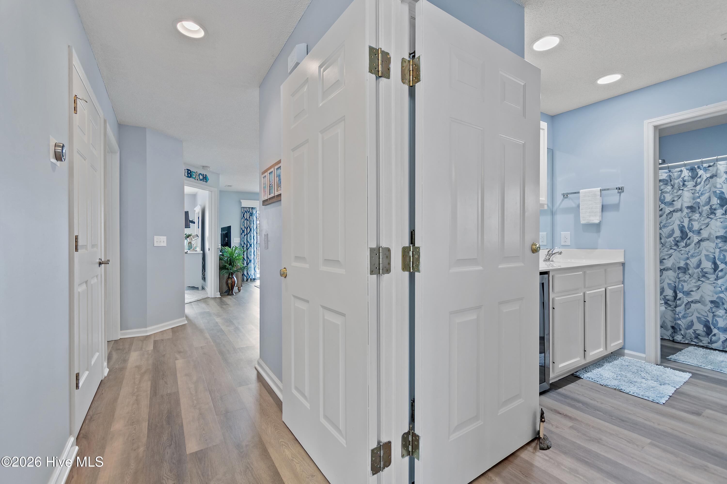 3350 Club Villas Drive 604